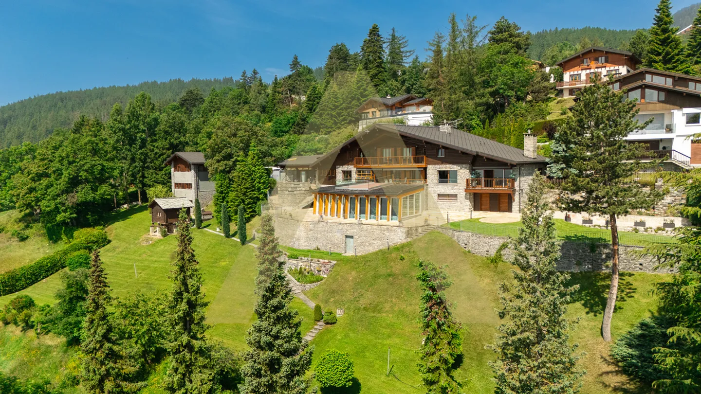 Chalet à vendre - Photo 1 sur 12
