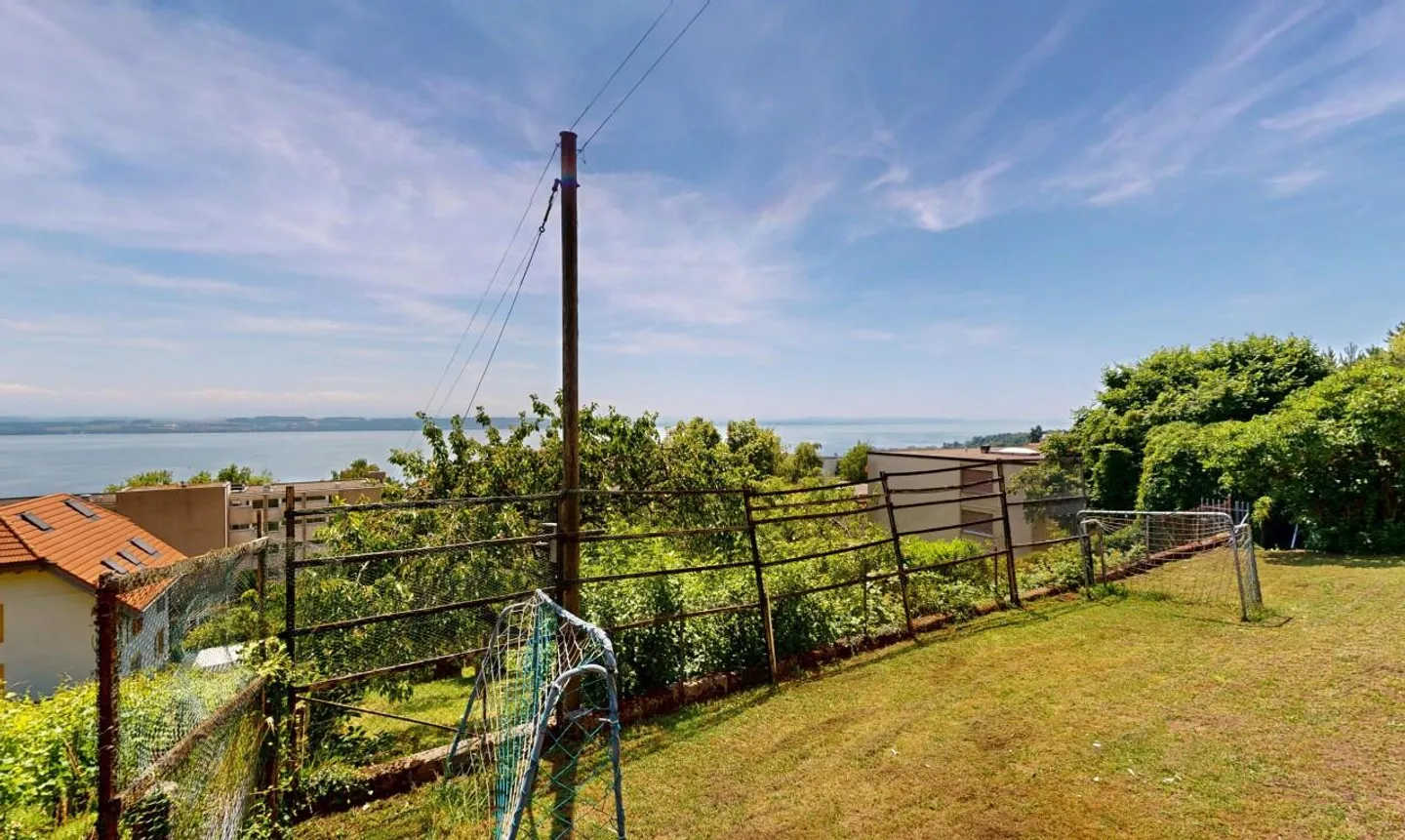Selten in Neuenburg - Baugrundstück mit Seeblick - Foto 4 von 11