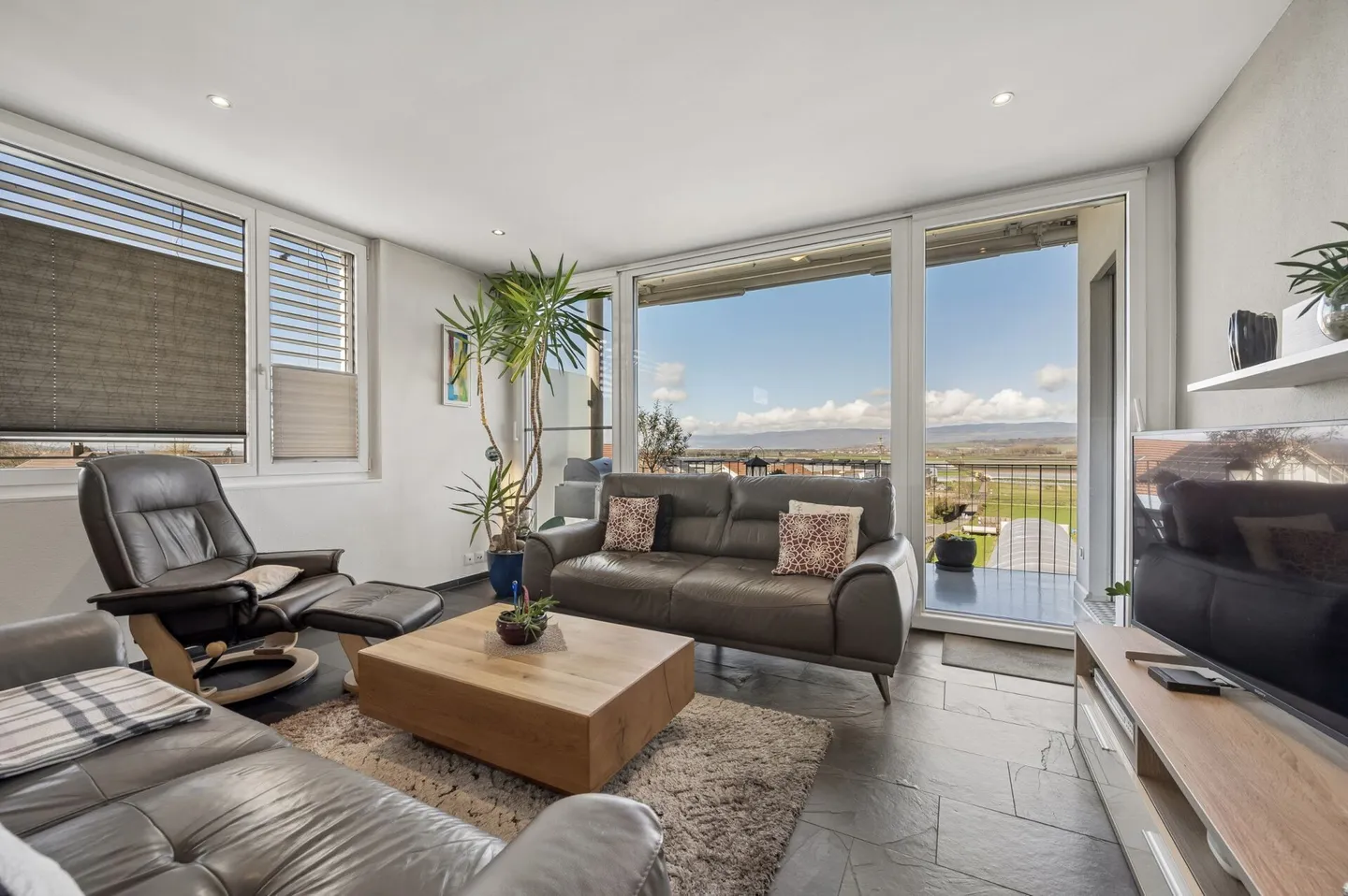 Lumineux appartement de 4.5 pièces avec vue imprenable - Photo 5 sur 13