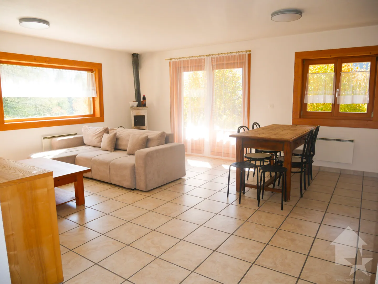 Il tuo appartamento 3,5 locali molto luminoso, soleggiato con terrazza e vista! - Foto 6 di 13