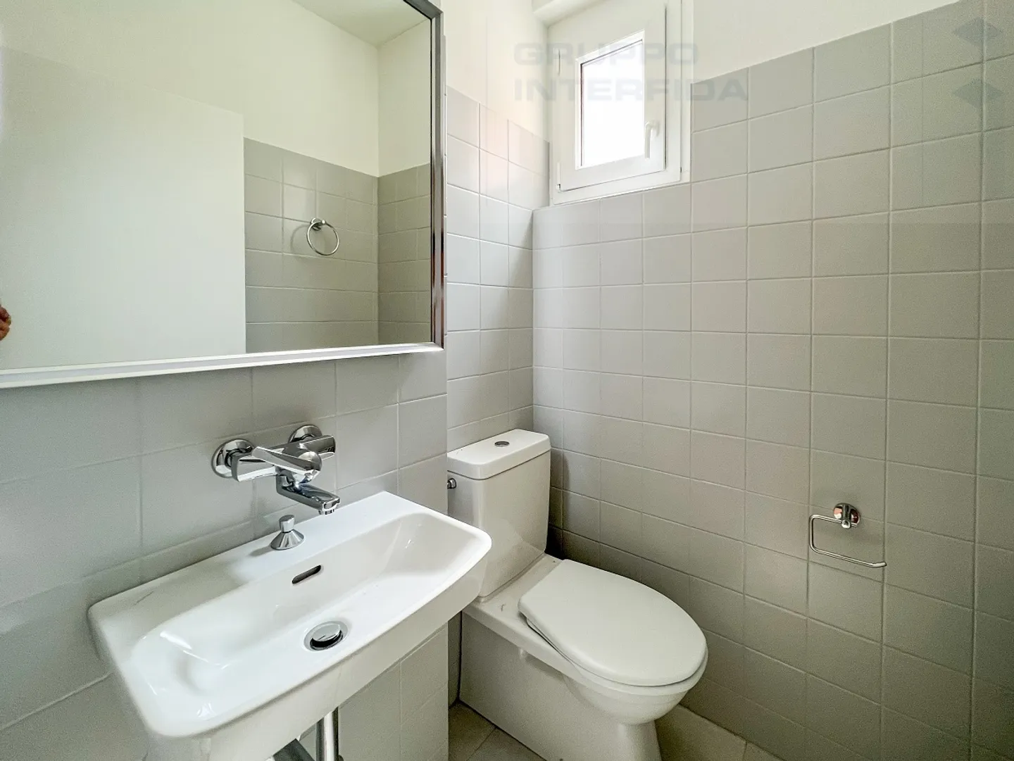 APPARTAMENTO 3.5 LOCALI PARZIALMENTE RISTRUTTURATO - Foto 8 di 14