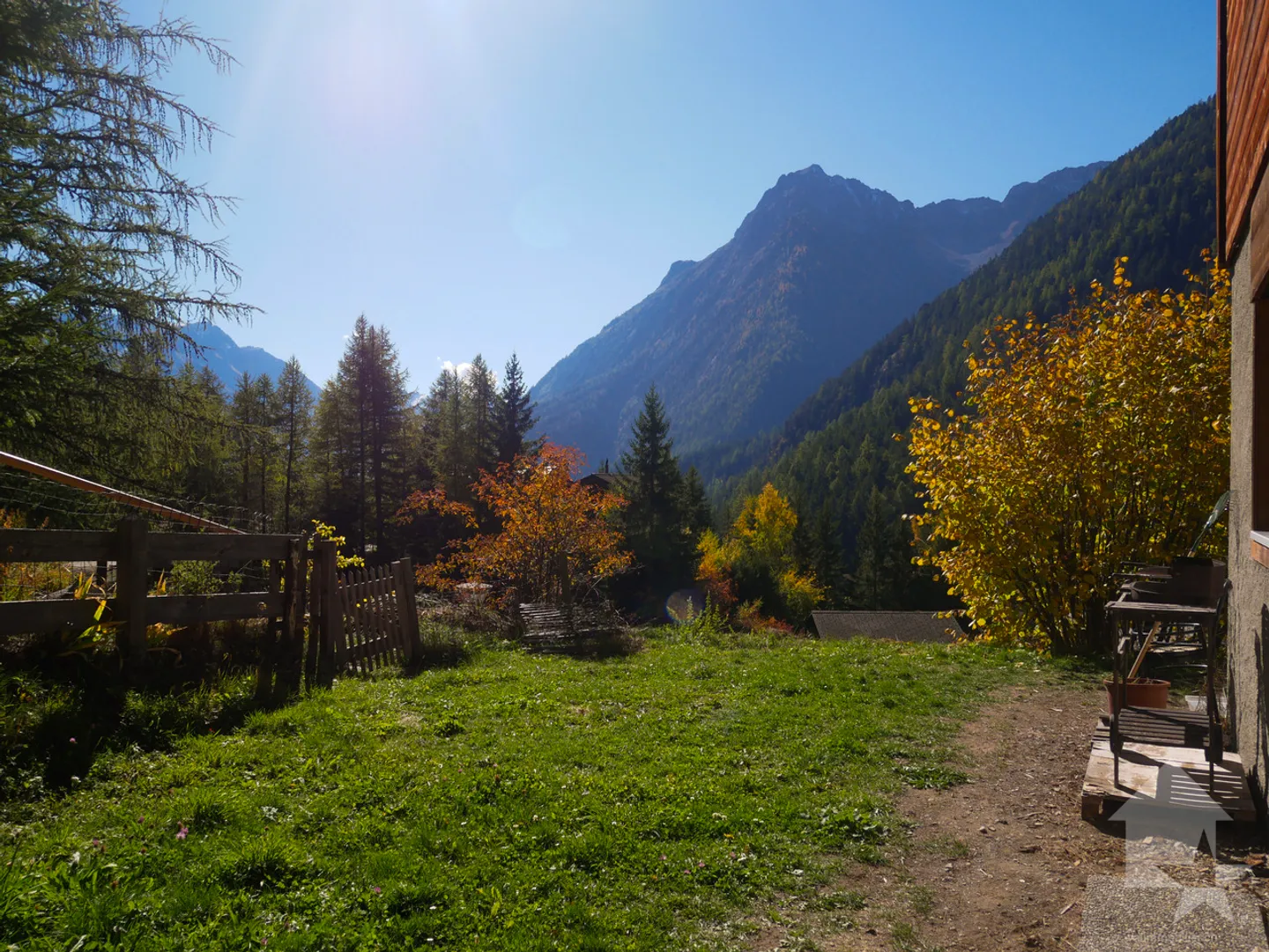 Il tuo appartamento 3,5 locali molto luminoso, soleggiato con terrazza e vista! - Foto 8 di 13