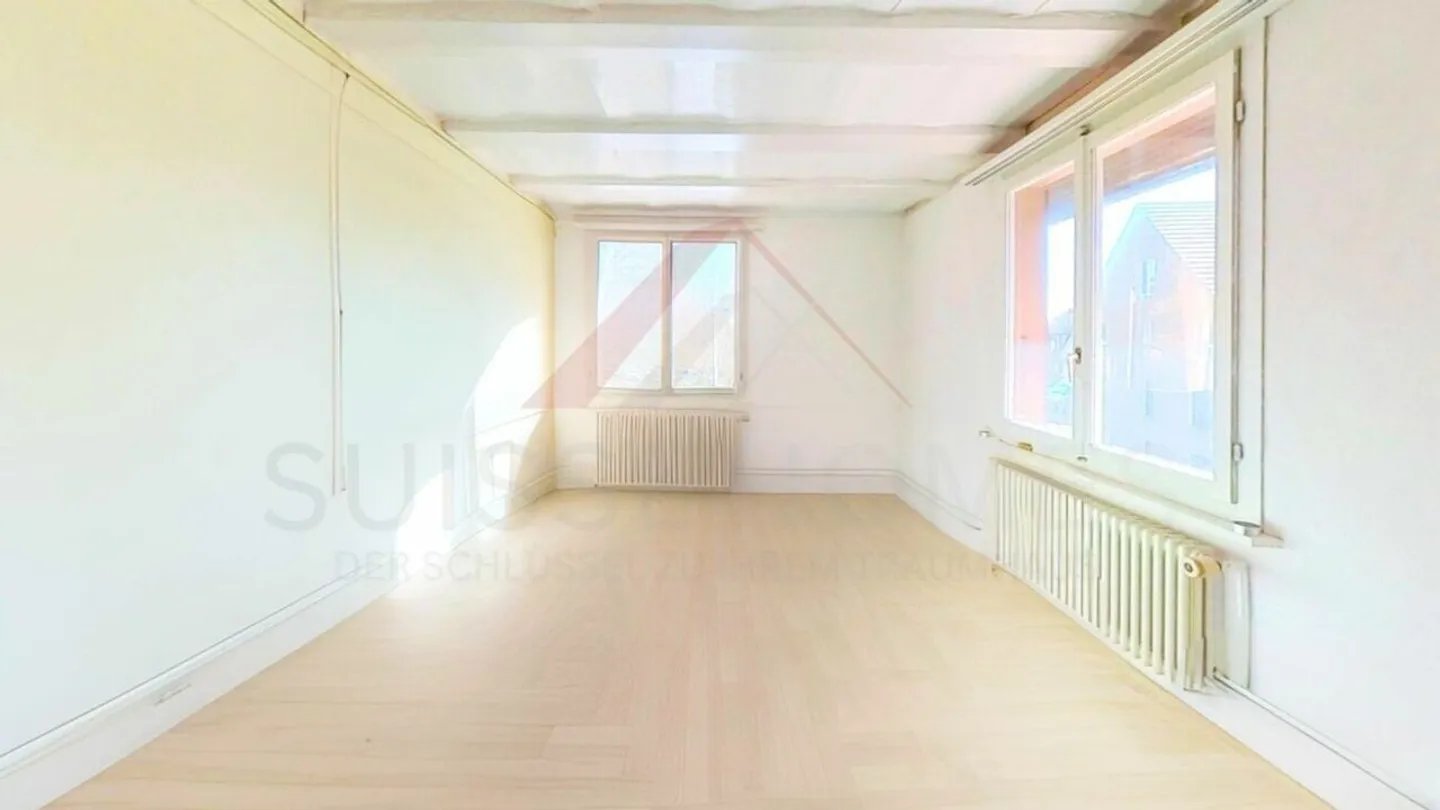 Vivere con charme - attraente casa bifamiliare a Niederbipp con potenziale e posizione tranquilla - Foto 6 di 23