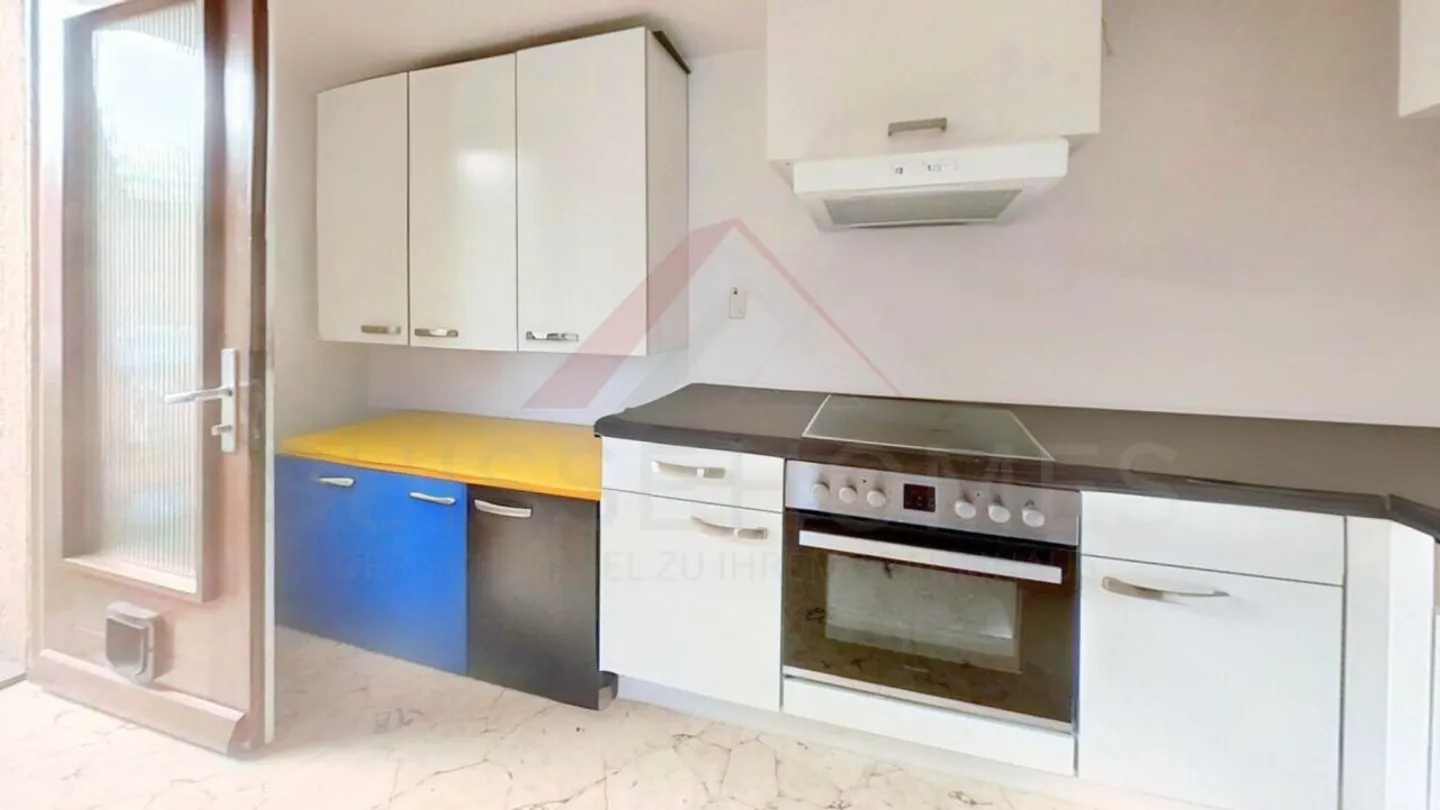 Vivere con charme - attraente casa bifamiliare a Niederbipp con potenziale e posizione tranquilla - Foto 2 di 23