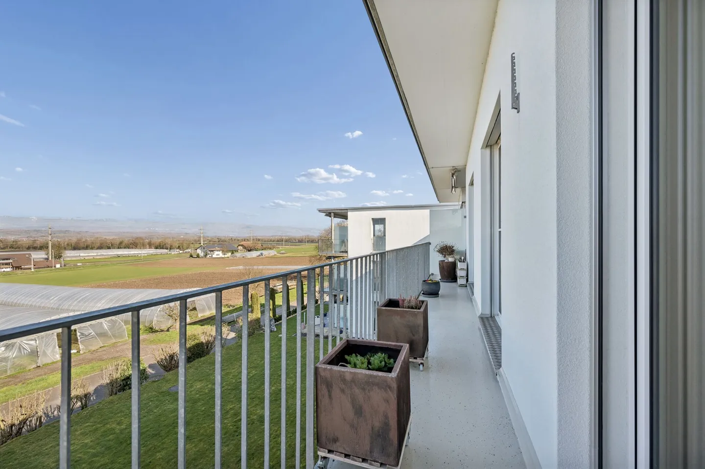 Lumineux appartement de 4.5 pièces avec vue imprenable - Photo 10 sur 13