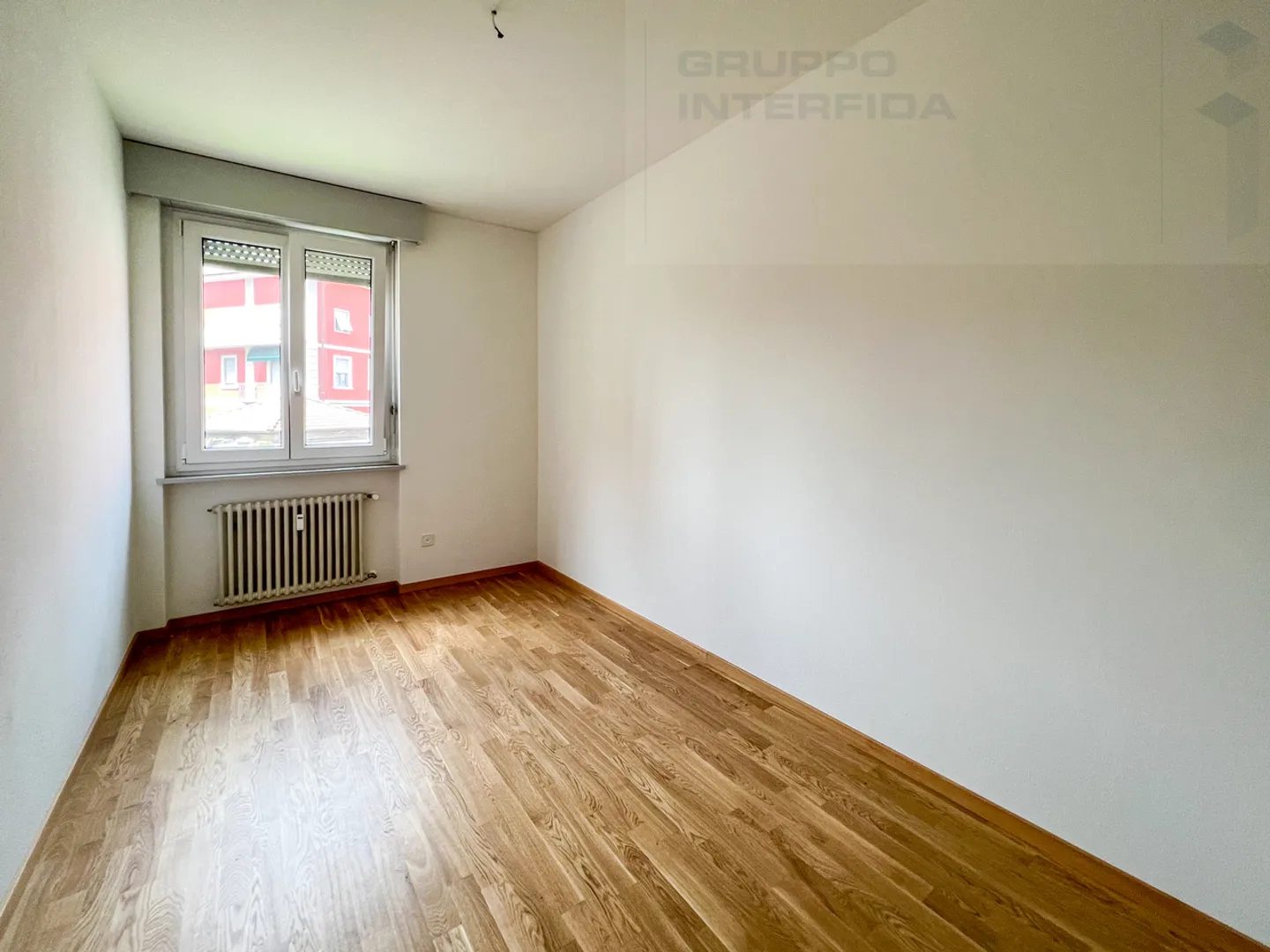 APPARTAMENTO 3.5 LOCALI PARZIALMENTE RISTRUTTURATO - Foto 11 di 14