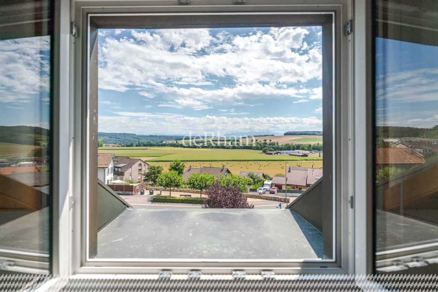 Appartamento di 88m2 PPE, 3.5 stanze all'ultimo piano - Foto 2 di 13