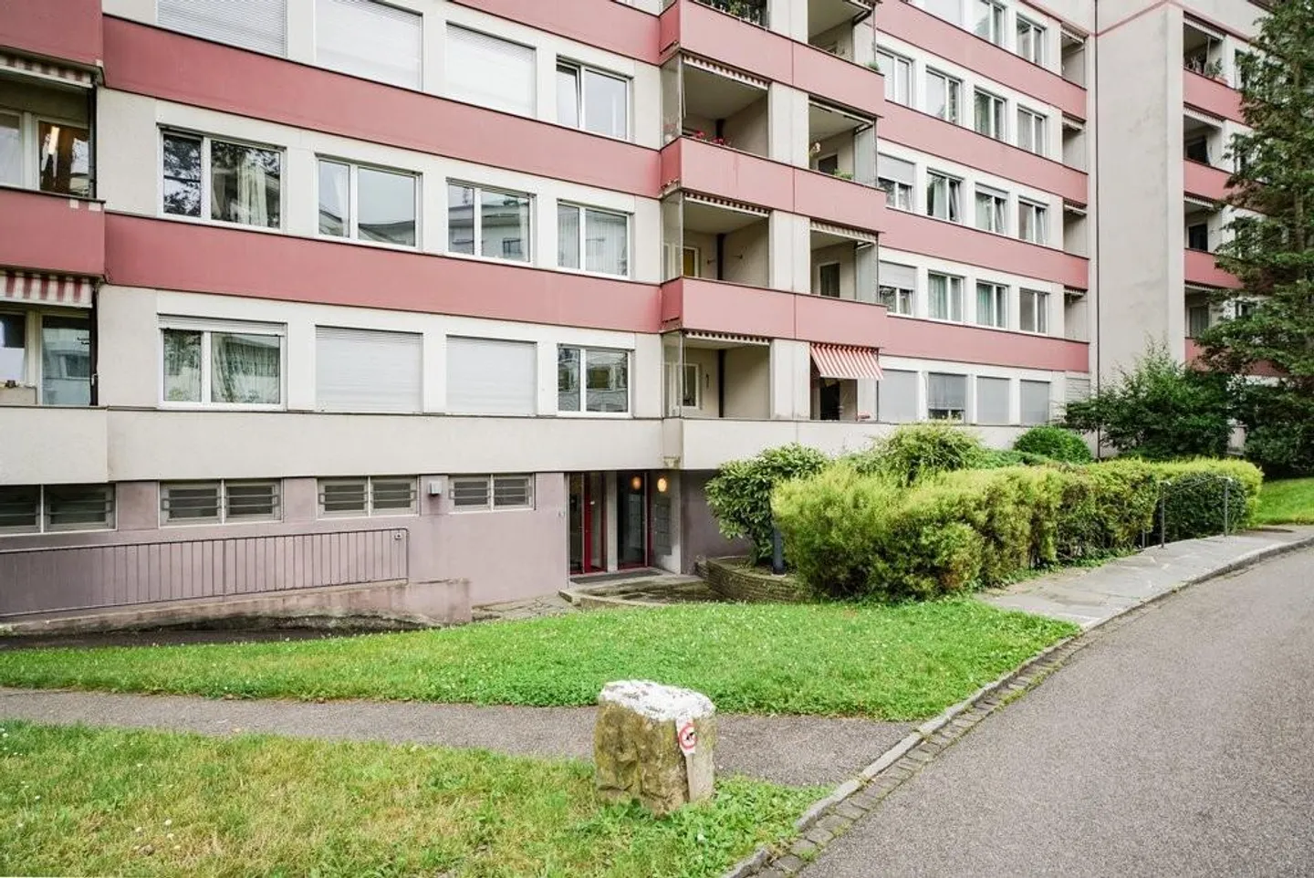 Modernes Apartment in grüner Lage - Foto 2 von 11