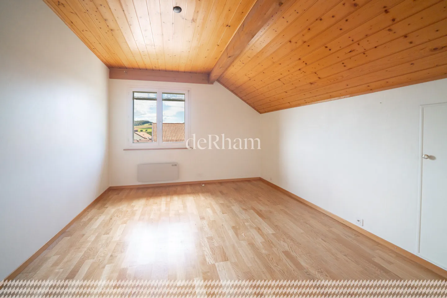Appartamento di 88m2 PPE, 3.5 stanze all'ultimo piano - Foto 6 di 13