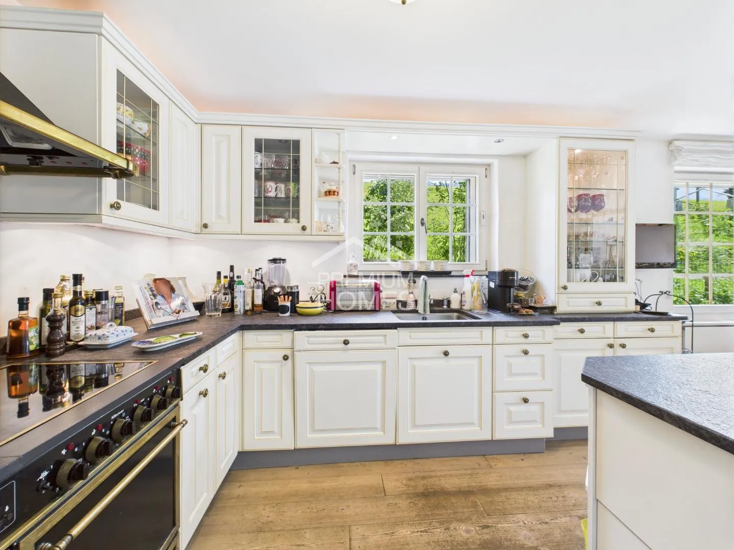 Chalet for sale - Photo 5 of 12