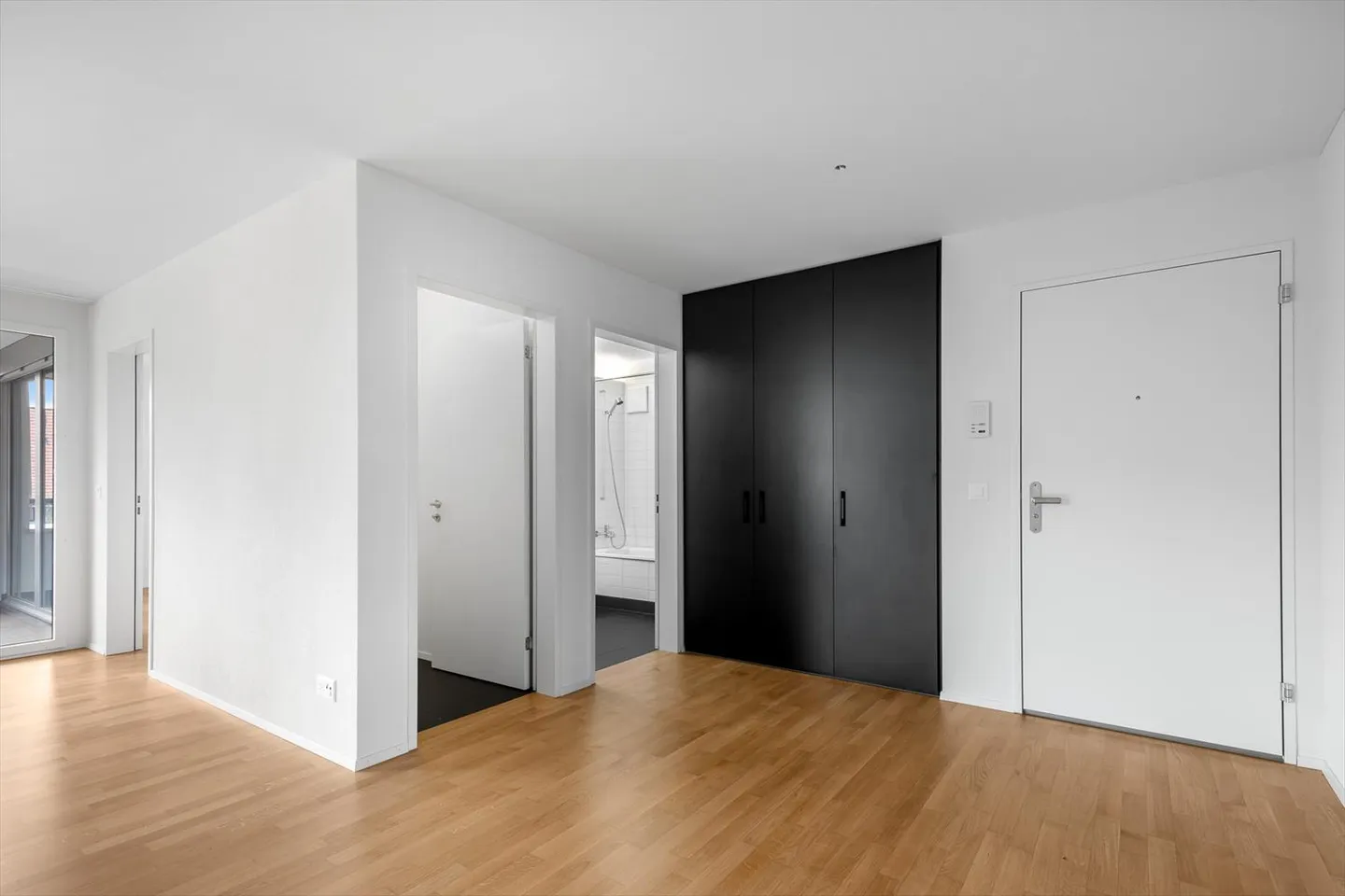 Apartment for rent - Photo 3 of 13