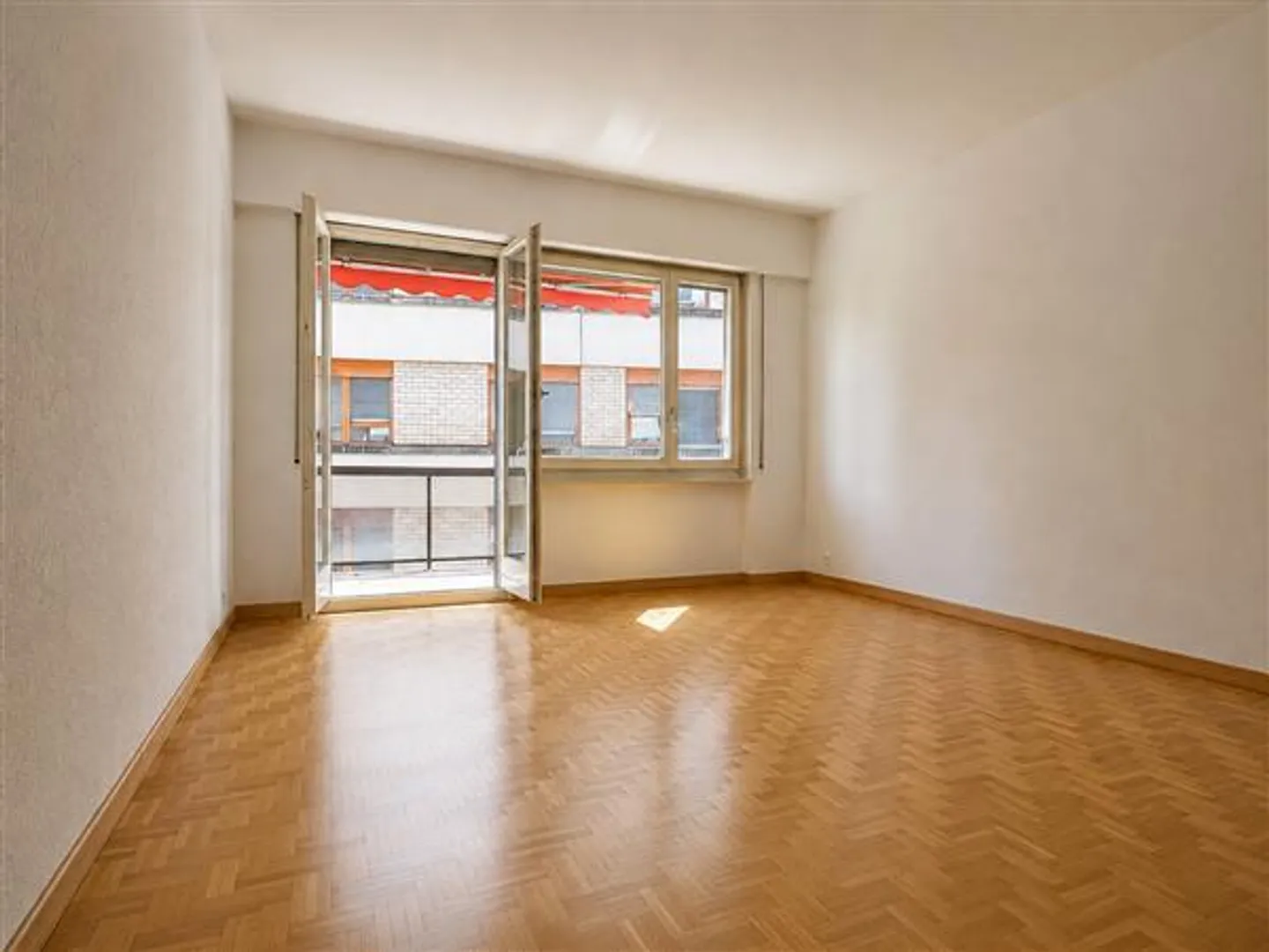Lugano: 2,5-Zimmer-Wohnung - Foto 4 von 10