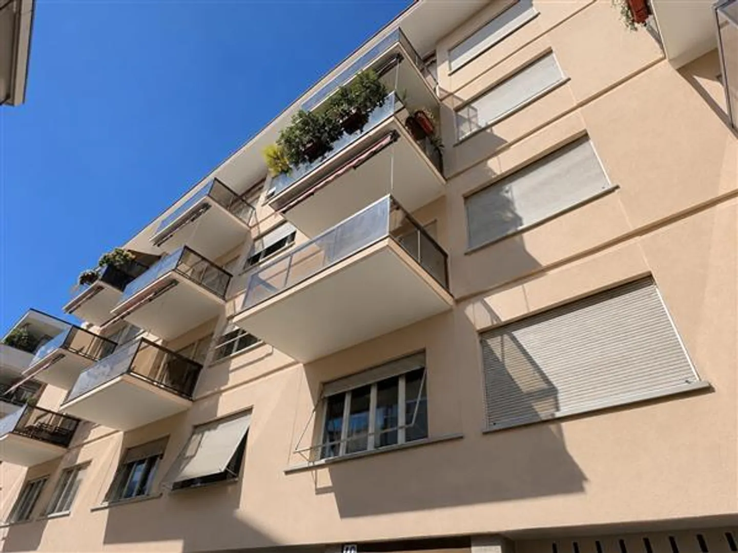 Lugano: 2,5-Zimmer-Wohnung - Foto 9 von 10