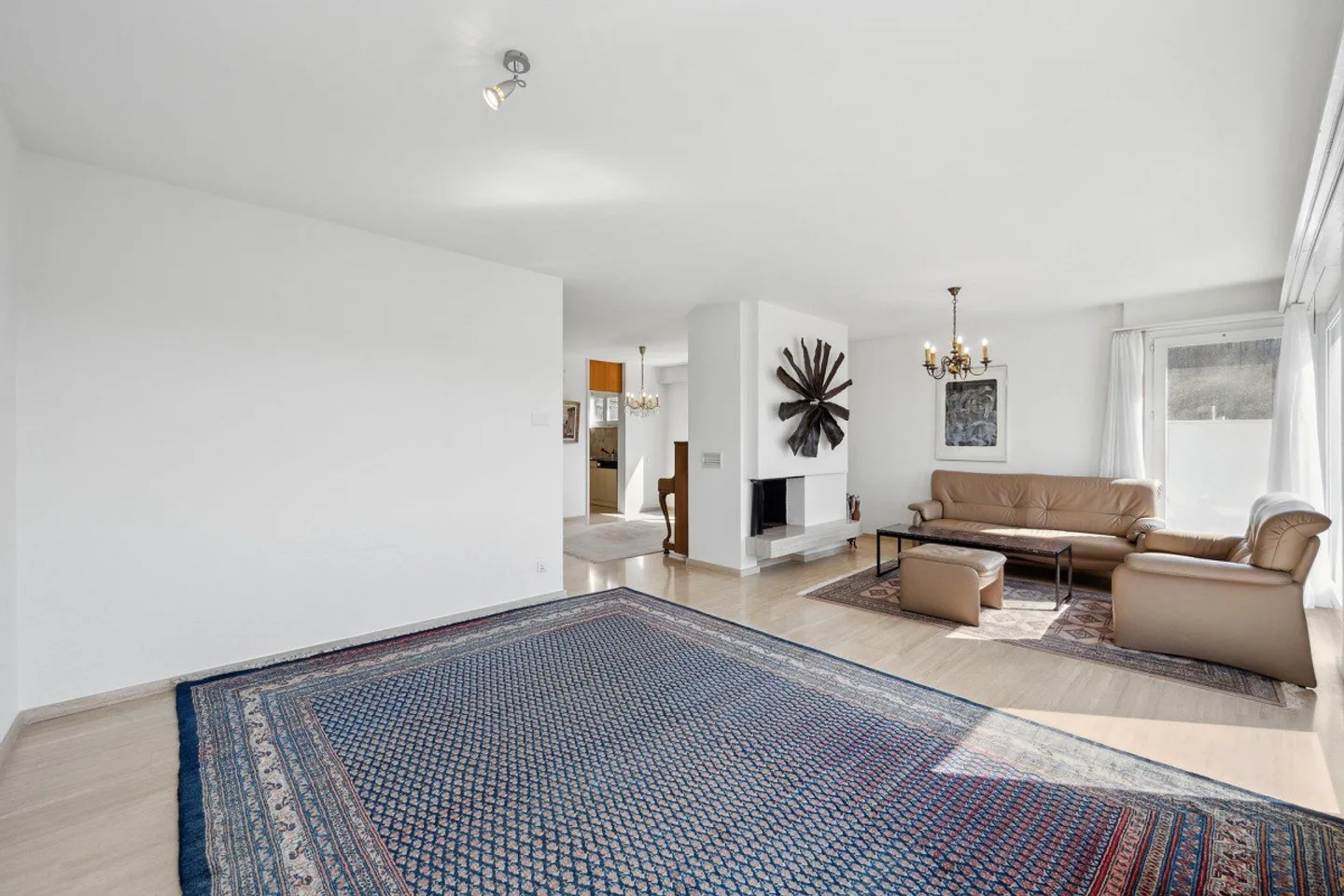 Affascinante Casa Semindipendente con Potenziale - Foto 9 di 23