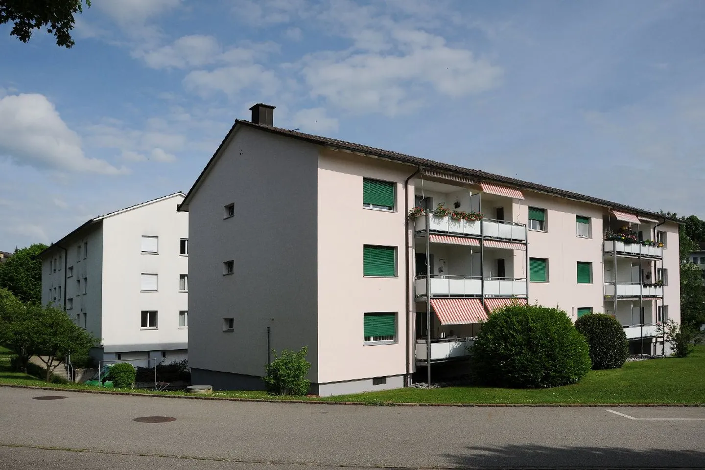Ai piedi dei vigneti di Uster - Foto 1 di 4