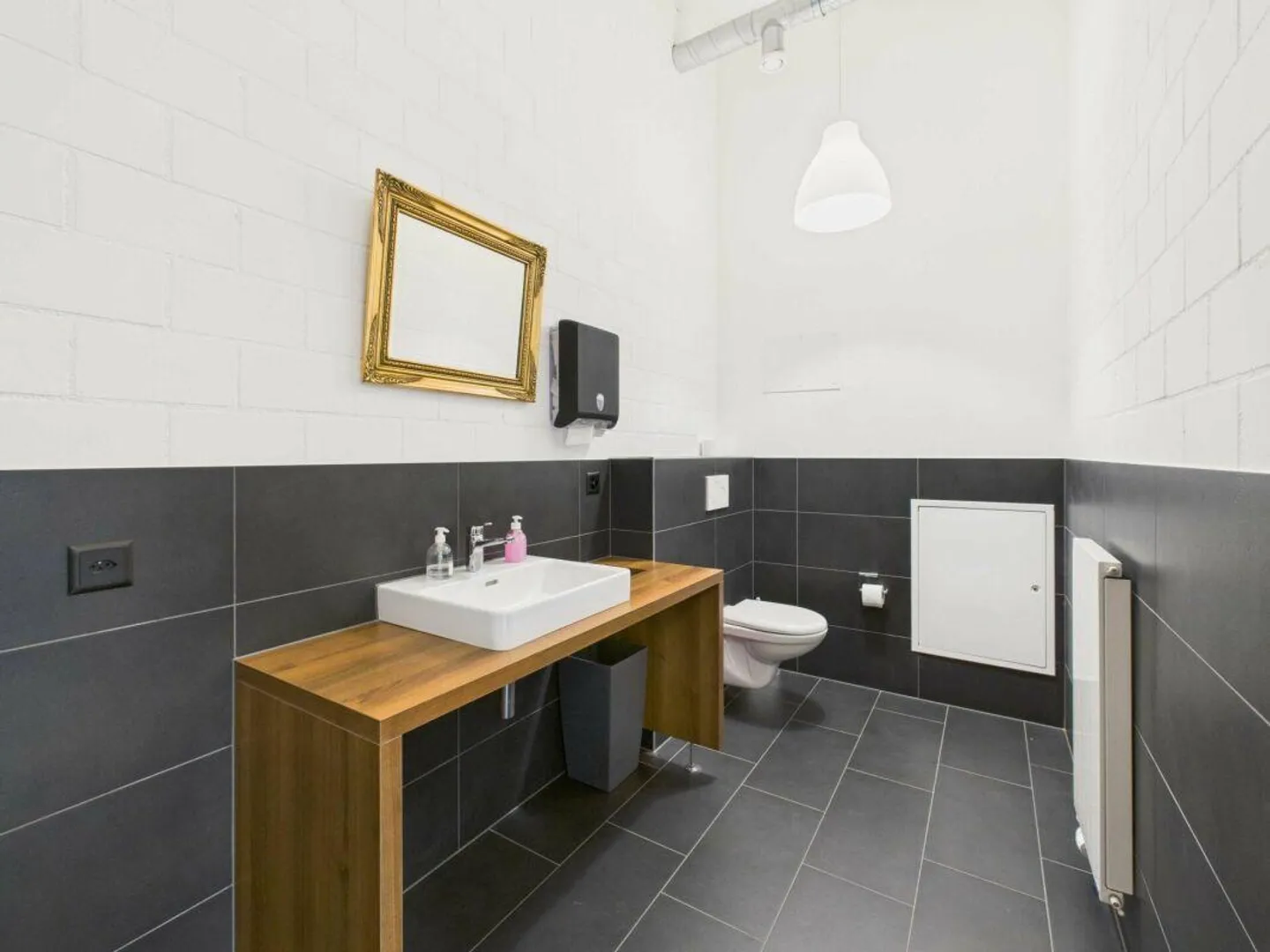 Flexible commercial spaces in a modern commercial building with exclusive raw... - Photo 5 of 6