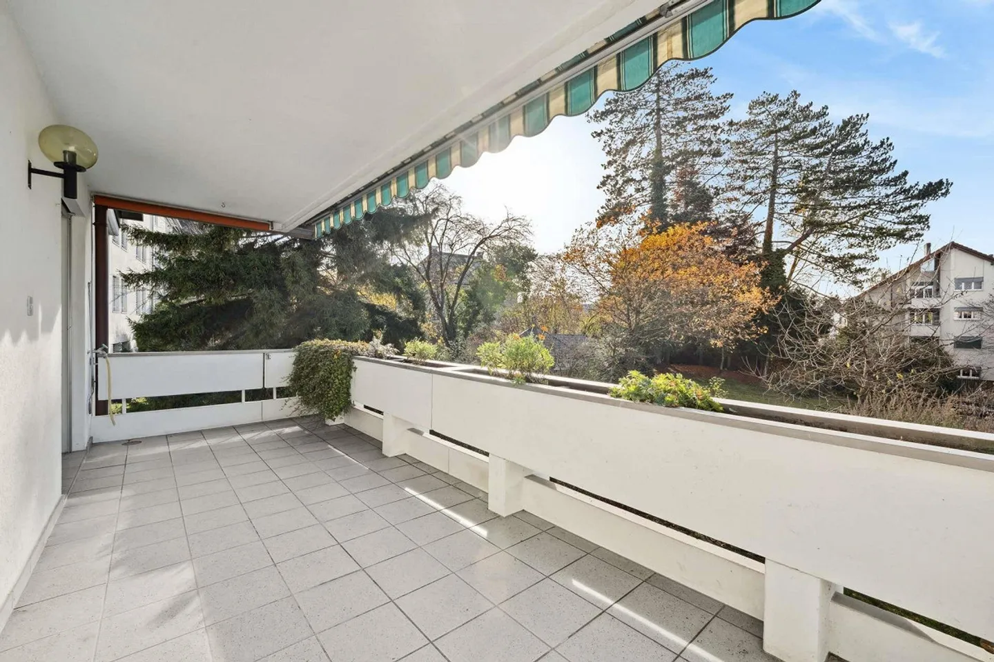 Condominio accogliente di 4,5 stanze in una zona residenziale tranquilla - Foto 3 di 12