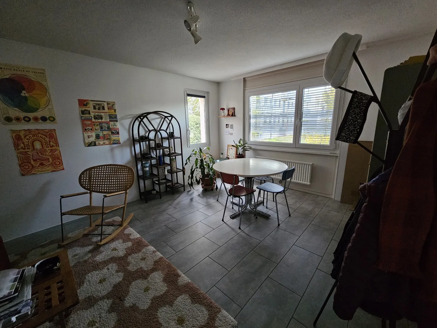 Two-room apartment on the 4th floor with elevator - Photo 3 of 5