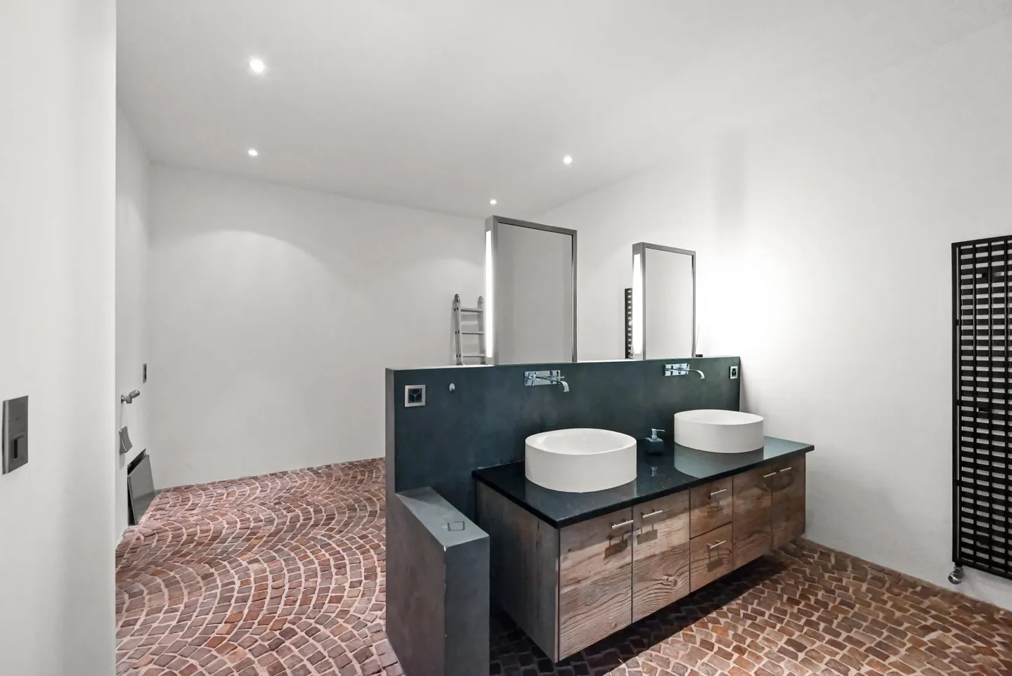 Edificio ad uso misto in vendita - Foto 7 di 10