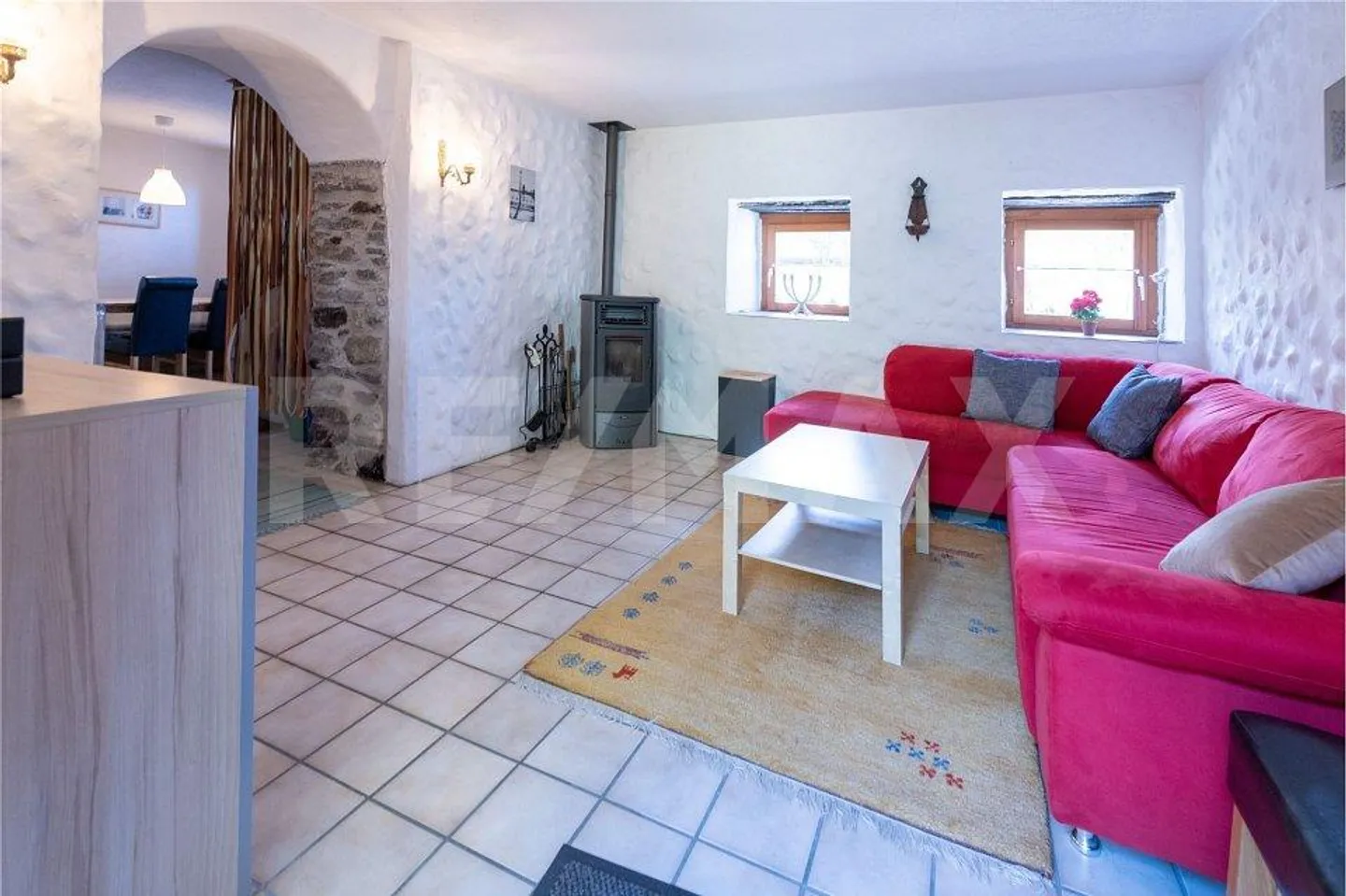 Charmante maison individuelle avec jardin, grenier et place de parking - Photo 4 sur 13