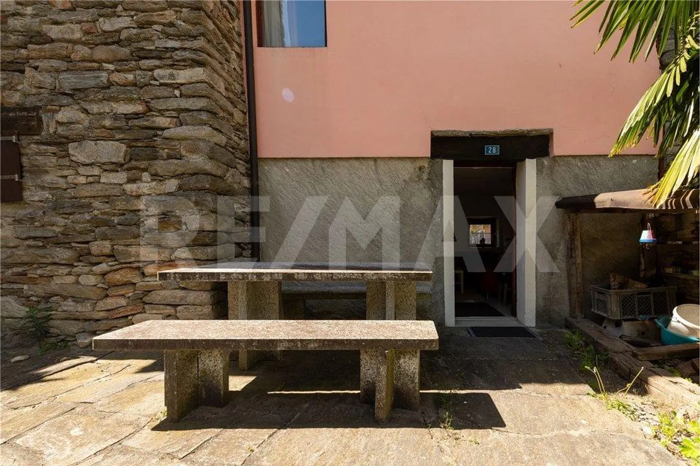 Charmante maison individuelle avec jardin, grenier et place de parking - Photo 12 sur 13
