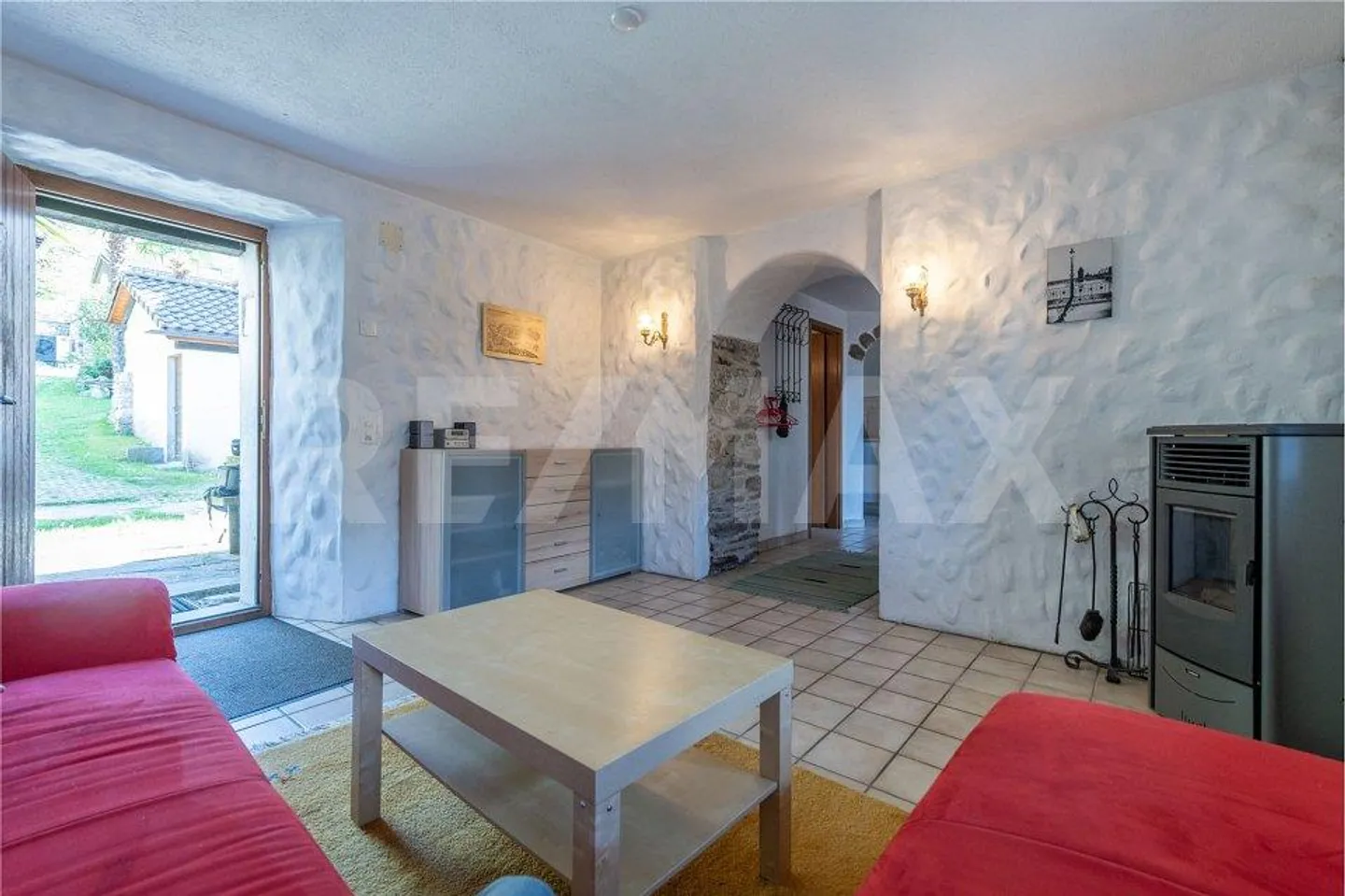Charmante maison individuelle avec jardin, grenier et place de parking - Photo 6 sur 13