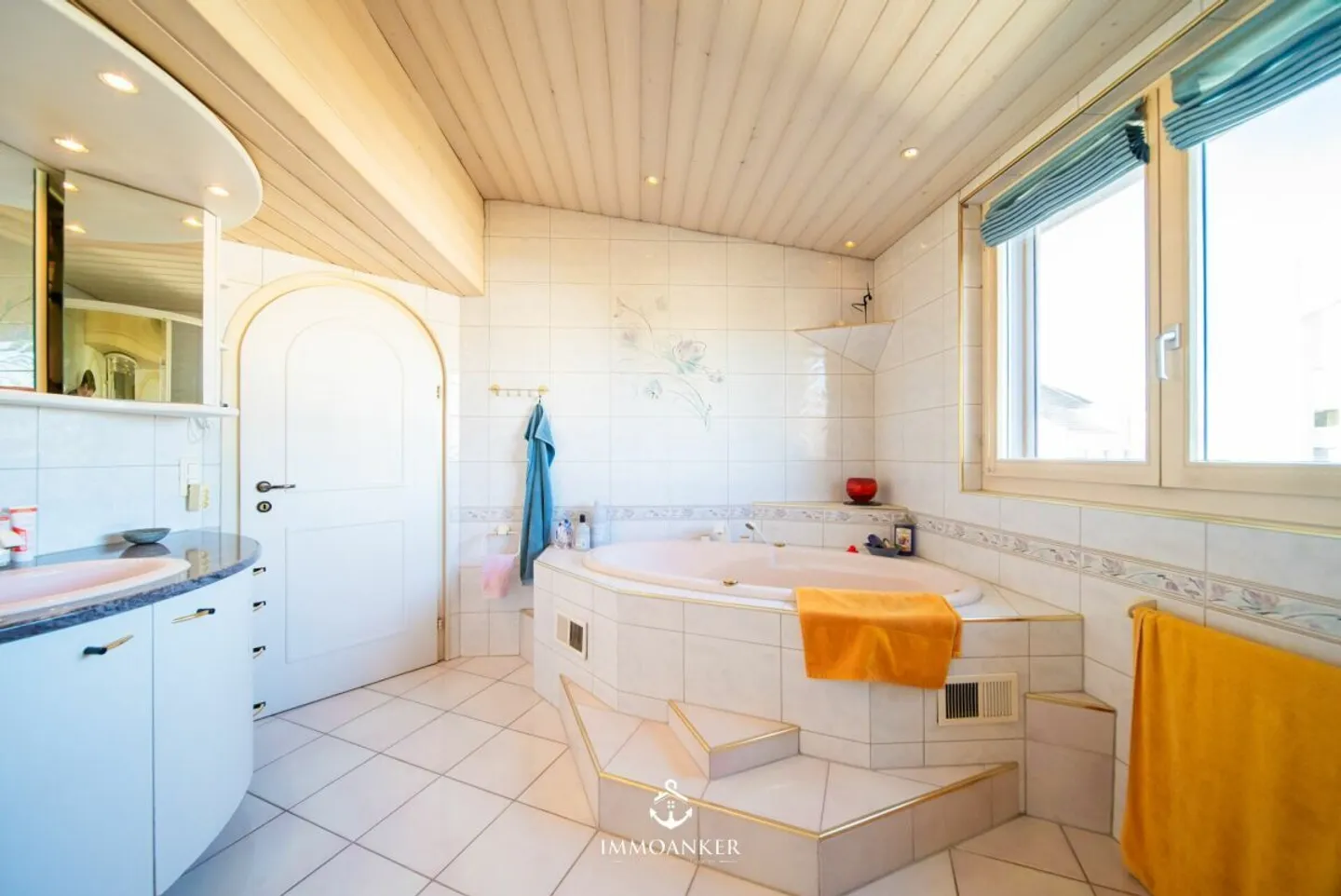 Affascinante casa unifamiliare di 7,5 stanze con ampio spazio e giardino - Foto 10 di 13