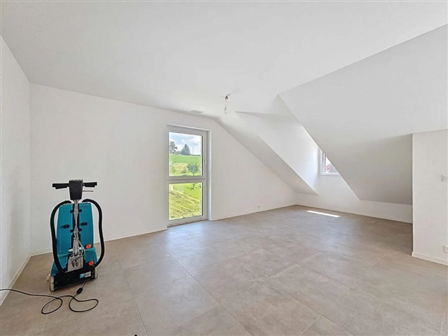 «4.5-Zimmer-Wohnung im Dachgeschoss mit freiem Blick» - Foto 5 von 12