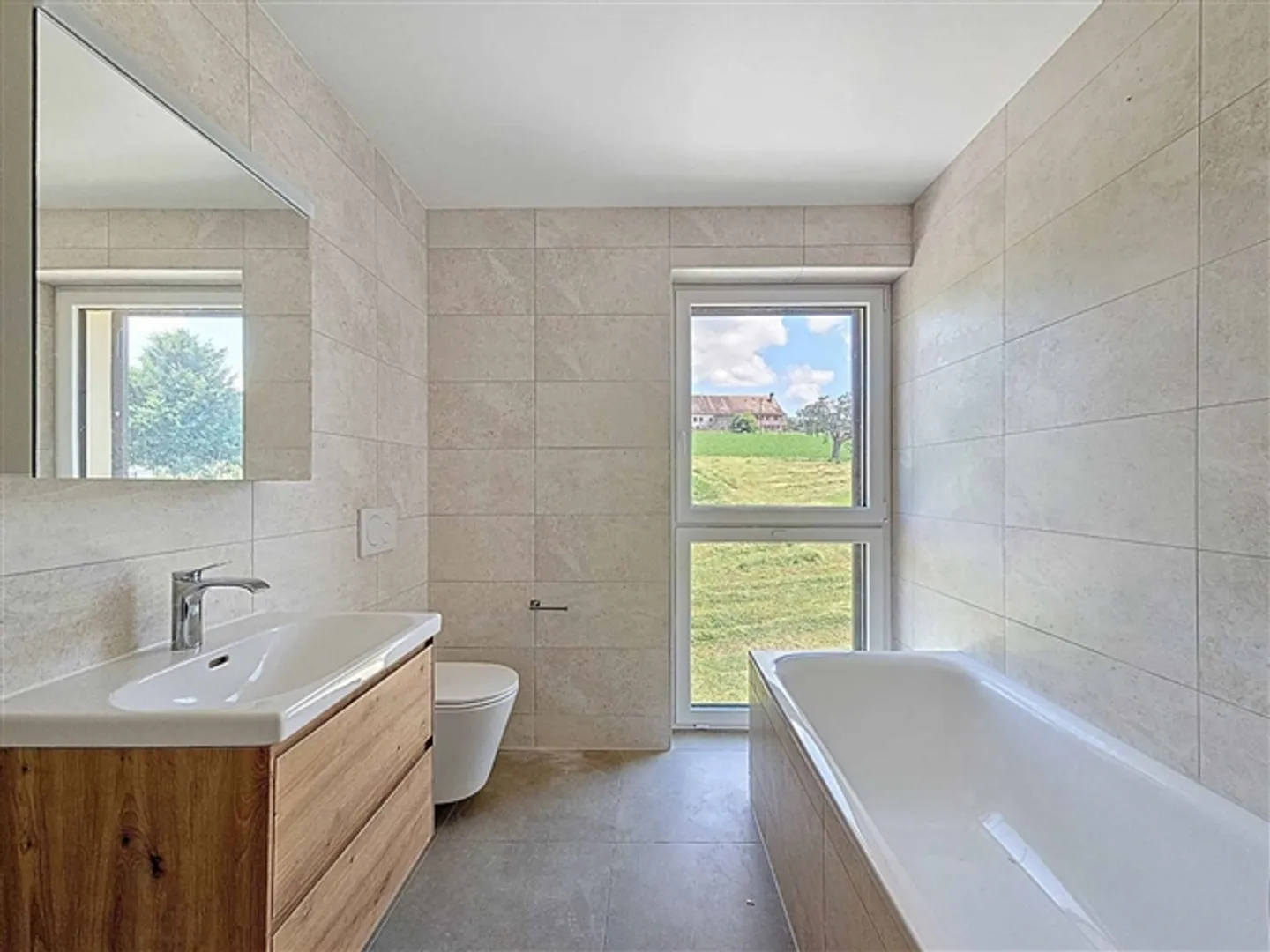 «4.5-Zimmer-Wohnung im Dachgeschoss mit freiem Blick» - Foto 9 von 12