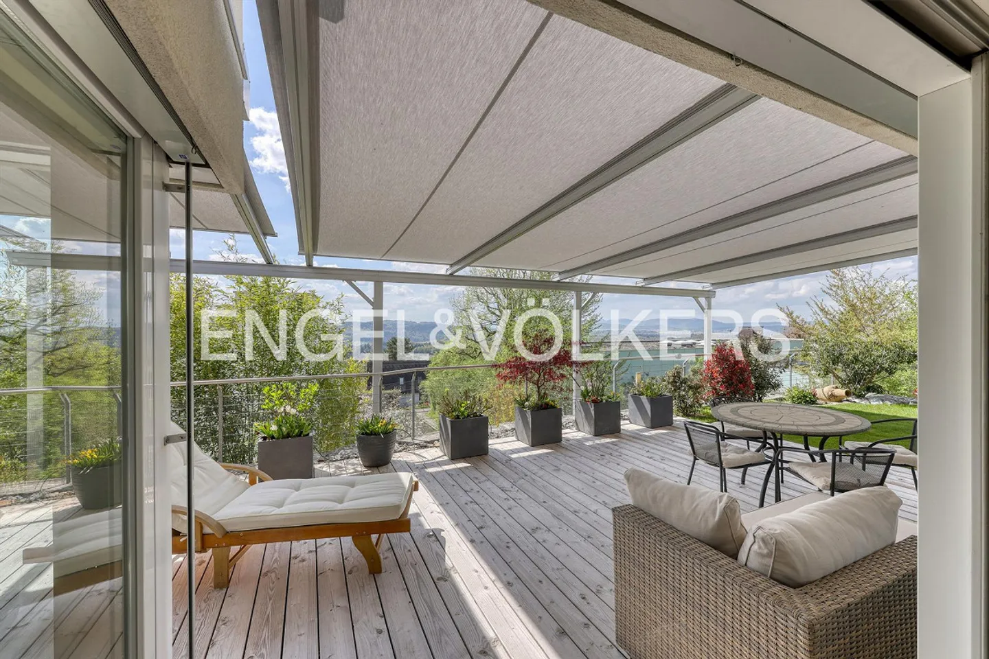 Vivere in una posizione elevata: Appartamento con terrazza e vista panoramica - Foto 5 di 8