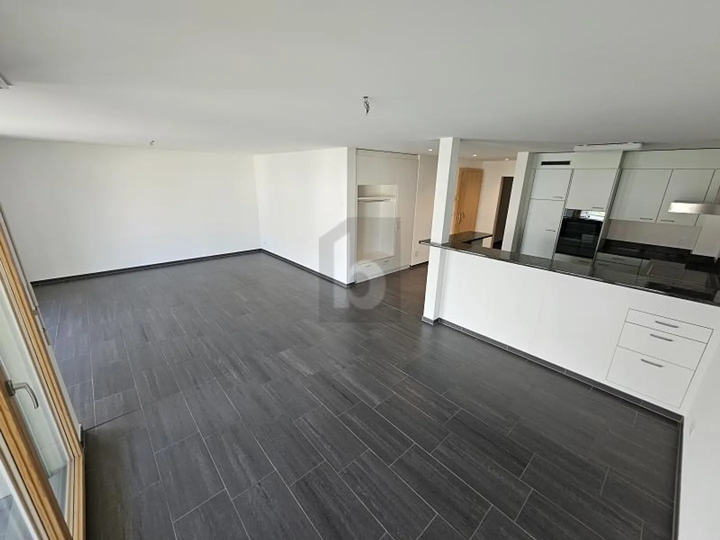 Modernes Apartment mit sonnigem Balkon - Foto 3 von 6