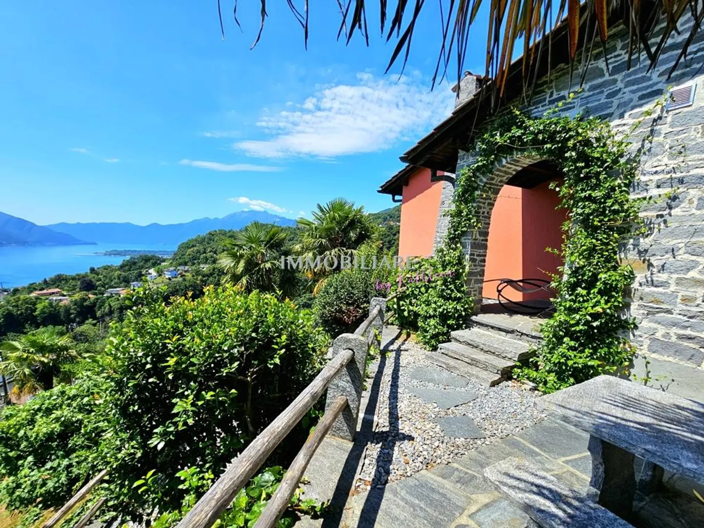 Holiday home with panoramic view in sunny, quiet location and building reserve - Photo 20 of 21