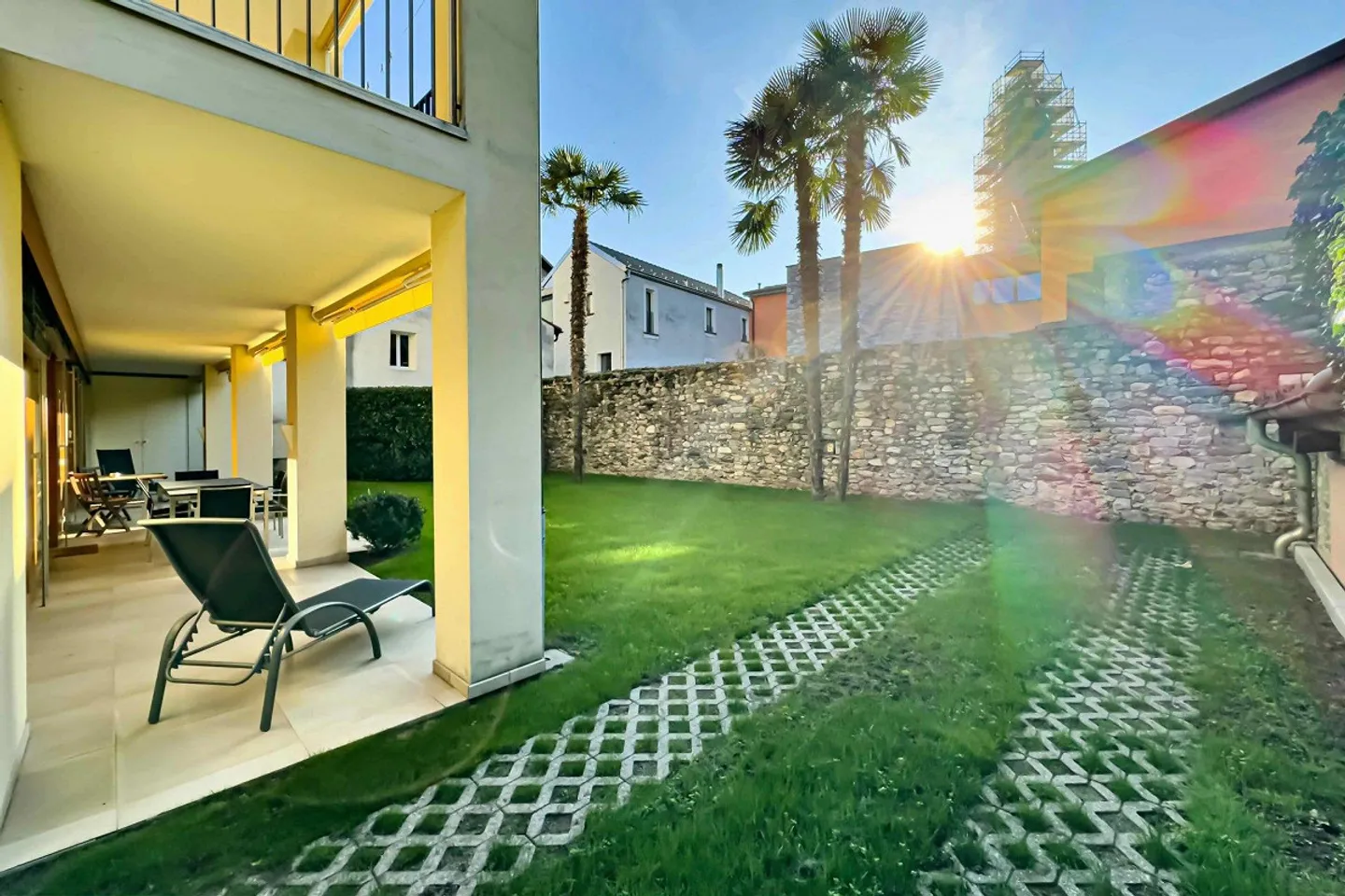 Au cœur d'Ascona, appartement moderne avec jardin privé à vendre - Photo 12 sur 13