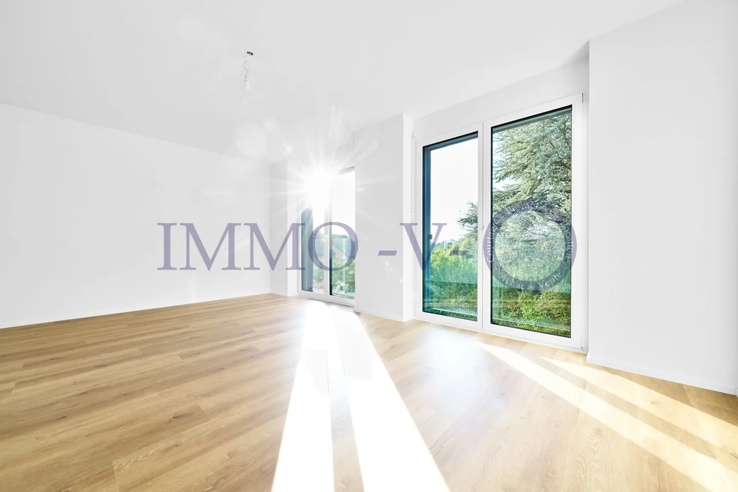 NEUE HOCHWERTIGE WOHNUNG MIT TERRASSEN IDEAL GELEGEN - Foto 10 von 12