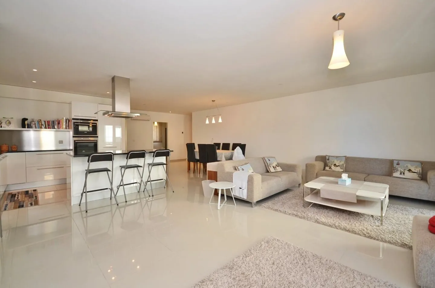 5.5-room apartment in the city center - Photo 2 of 7