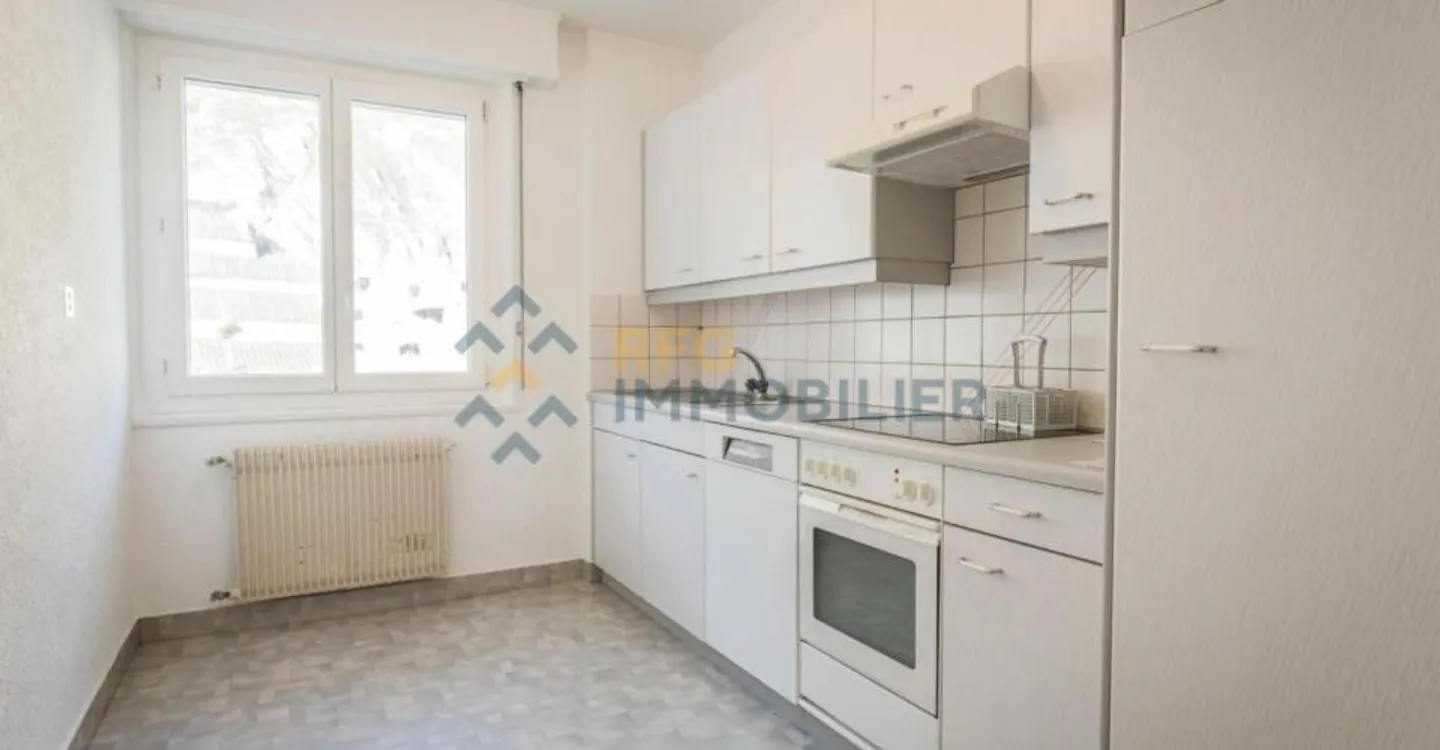 3.5 Room Apartment in Martigny - Photo 2 of 6