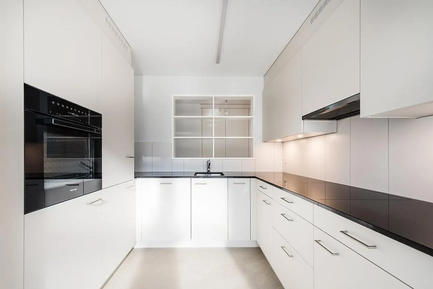 Completely renovated 3.5 room penthouse apartments for rent in Mörschwil - Photo 3 of 11