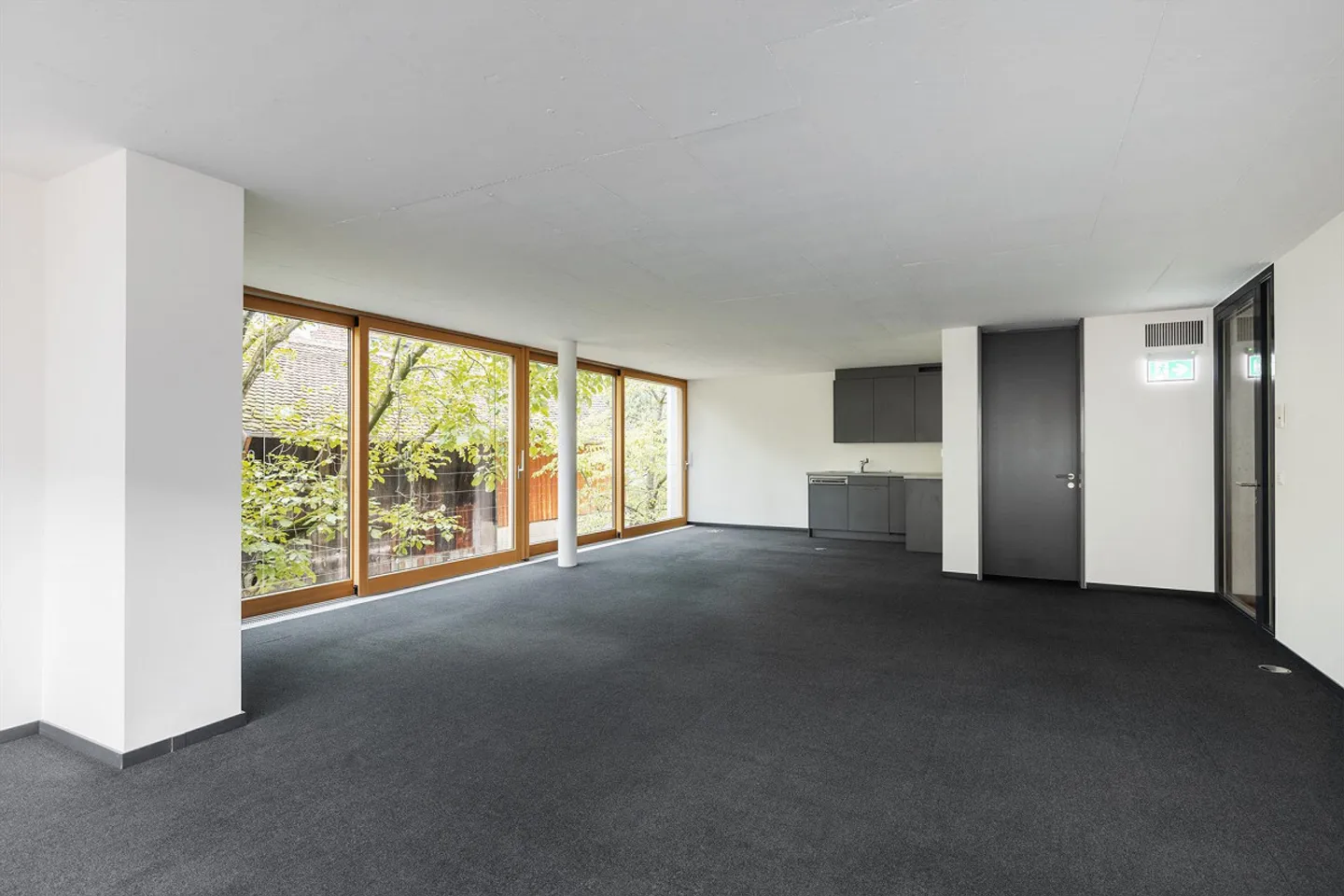 Modern office space for the next step of your company - Photo 2 of 6