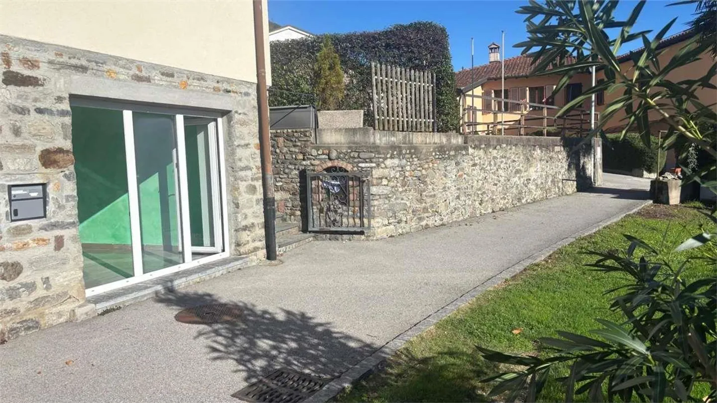 BÜRO ODER HOBBYRAUM IN SIGIRINO - Foto 1 von 11