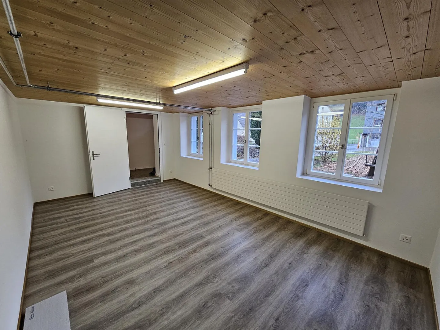 Sezione di casa di 6,5 stanze in una casa di fabbricante ristrutturata - Foto 5 di 12