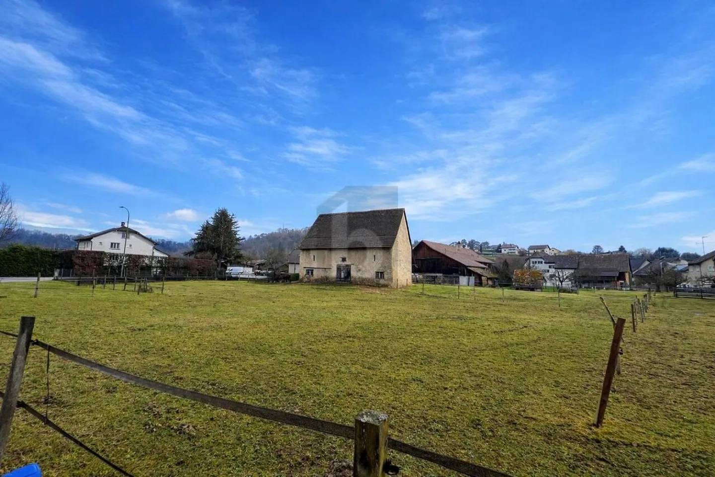 RENOVATED, COMFORTABLE AND PROFITABLE - Photo 5 of 6