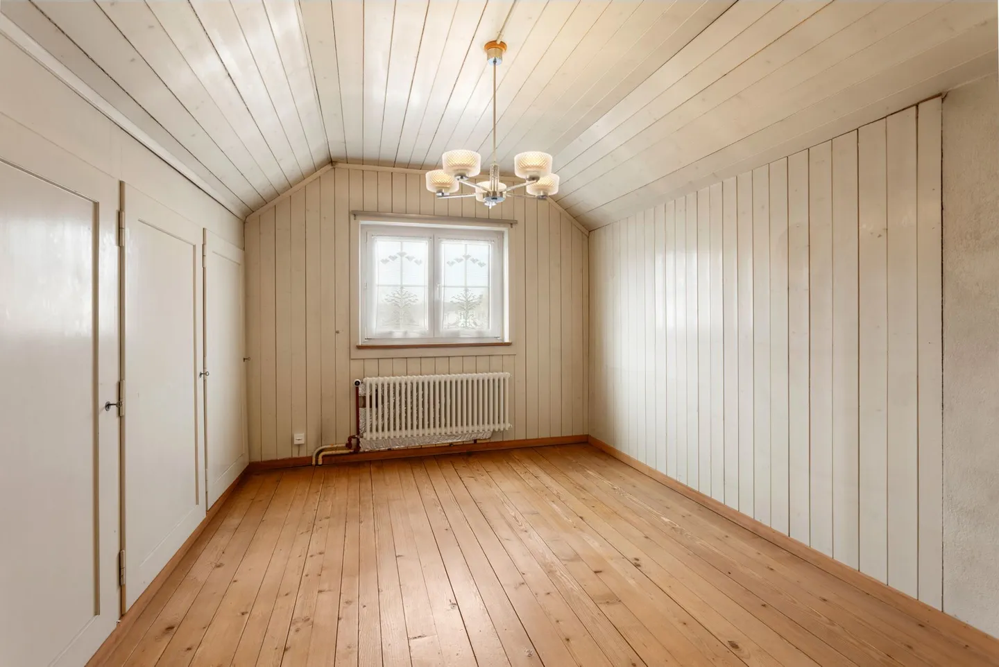 Living in the Green - Living Centrally! - Photo 10 of 13