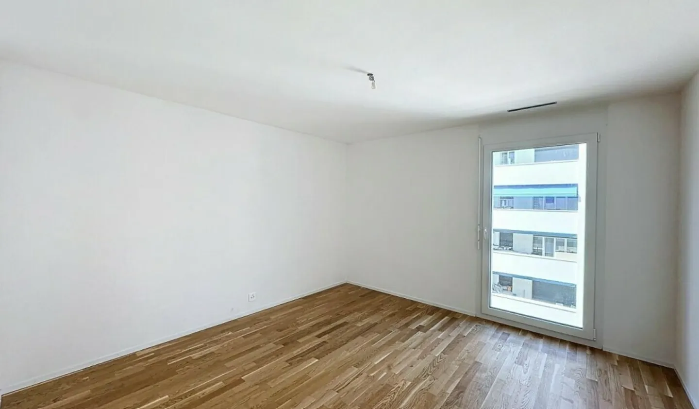 DA AFFITTARE
APPARTAMENTO COME NUOVO
1815 CLARENS/MONTREUX - Foto 5 di 6