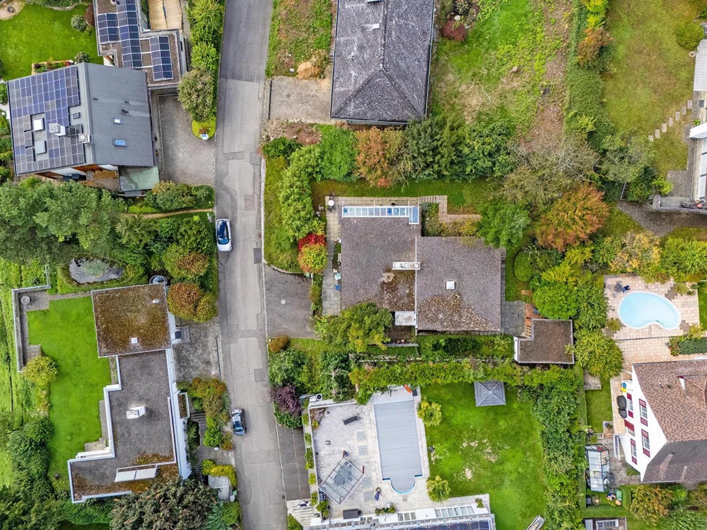 Terrain à bâtir dans un quartier résidentiel privilégié - Photo 5 sur 6