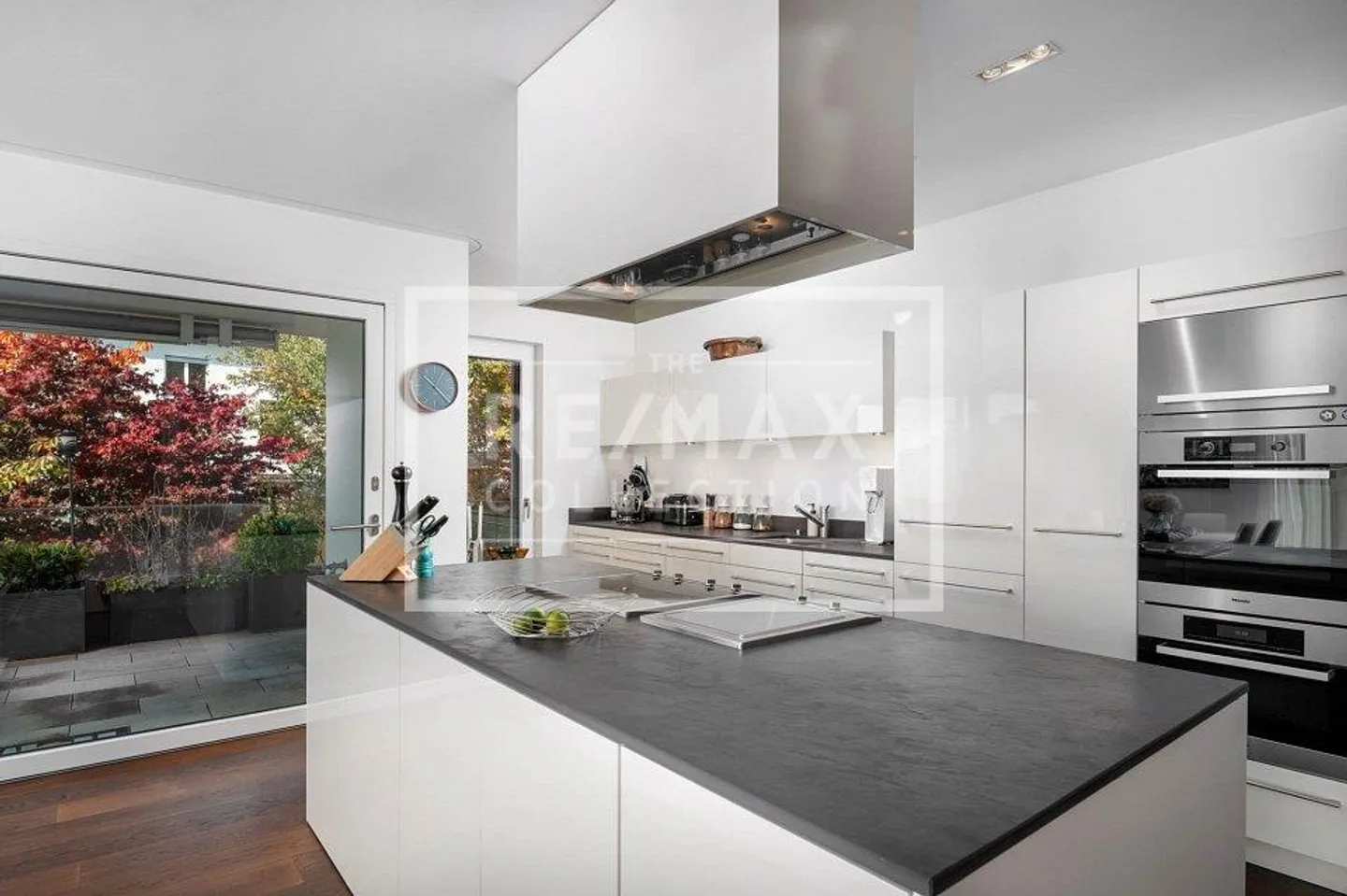 Appartement de jardin luxueux de 4,5 pièces avec jardin privé et équipements exclusifs à louer ! - Photo 4 sur 13