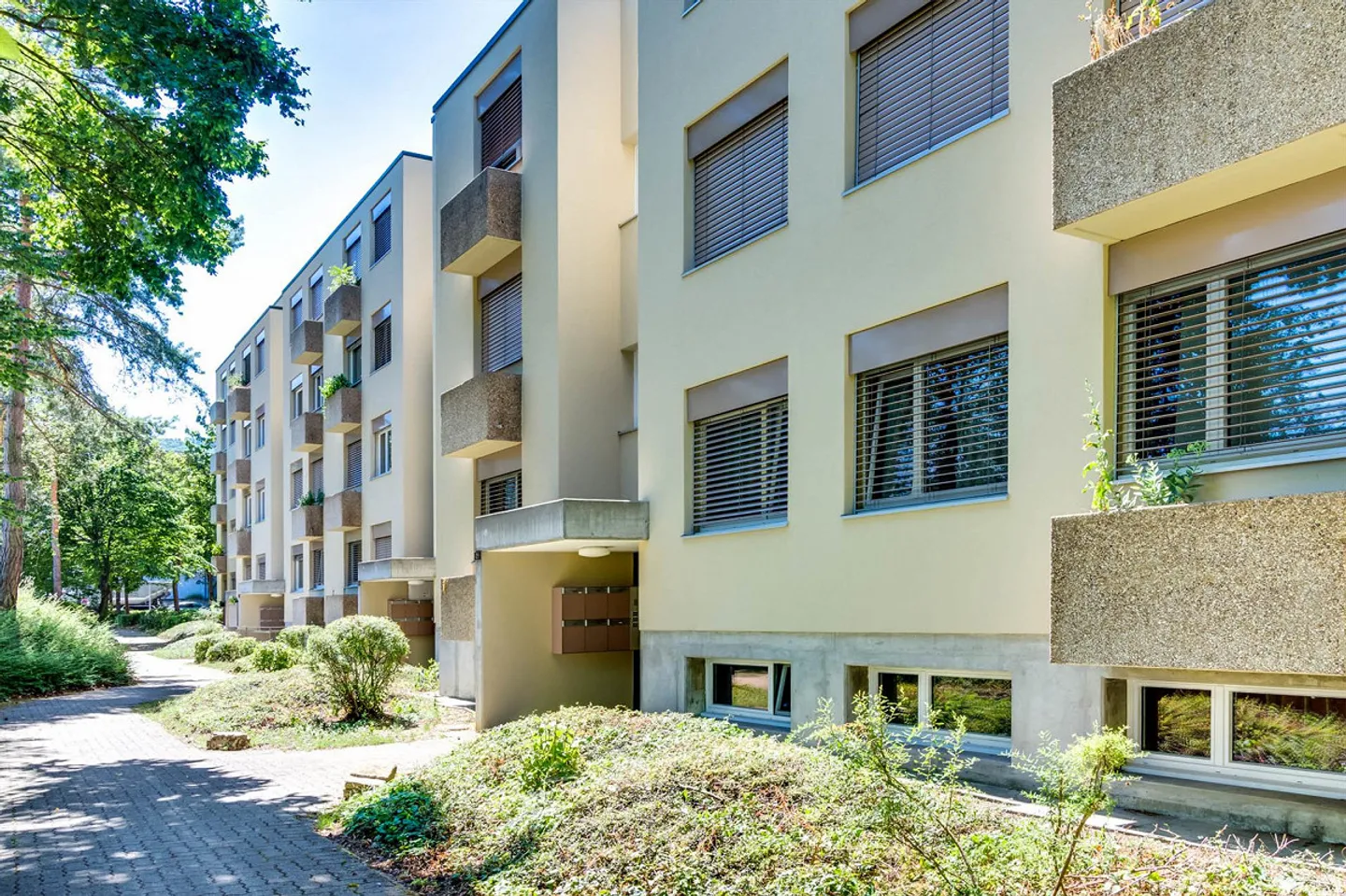 Ampio spazio per hobby con lavabo - Foto 1 di 1