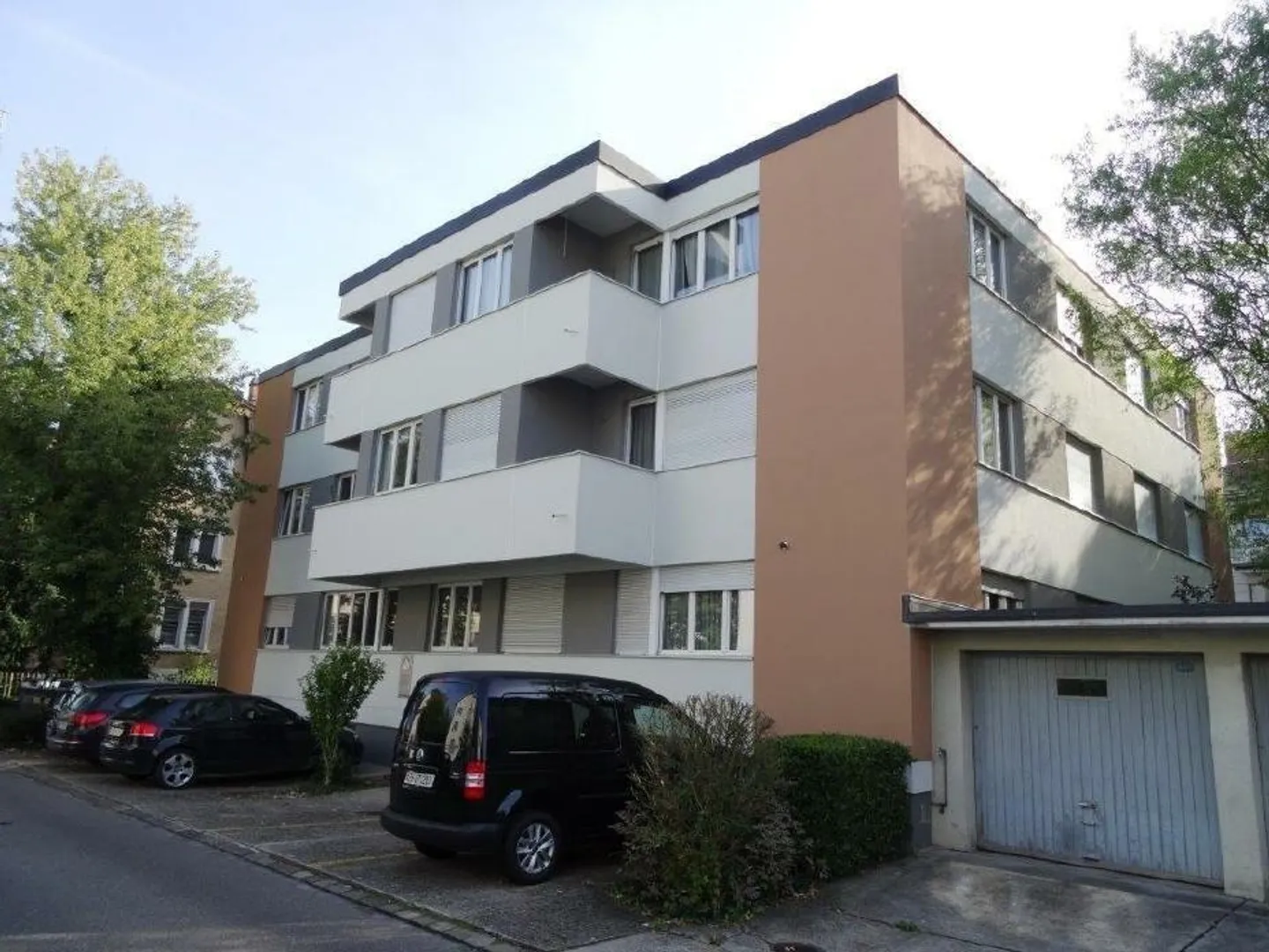 Near Berninaplatz, central yet quiet - Photo 2 of 6