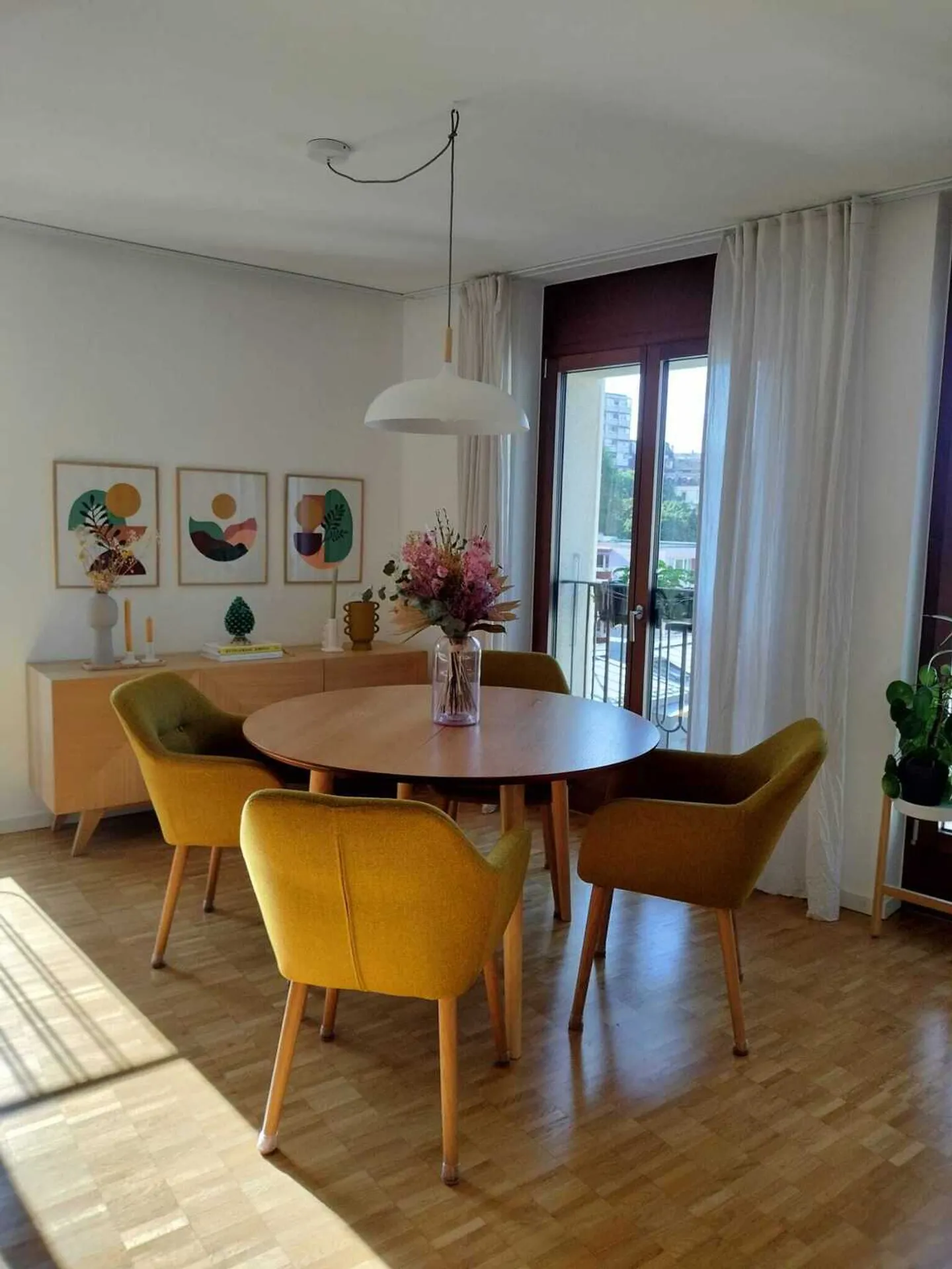 APPARTAMENTO 3 STANZE A LAUSANNE - CENTRO, ARREDATO, A TEMPO DETERMINATO - Foto 3 di 10