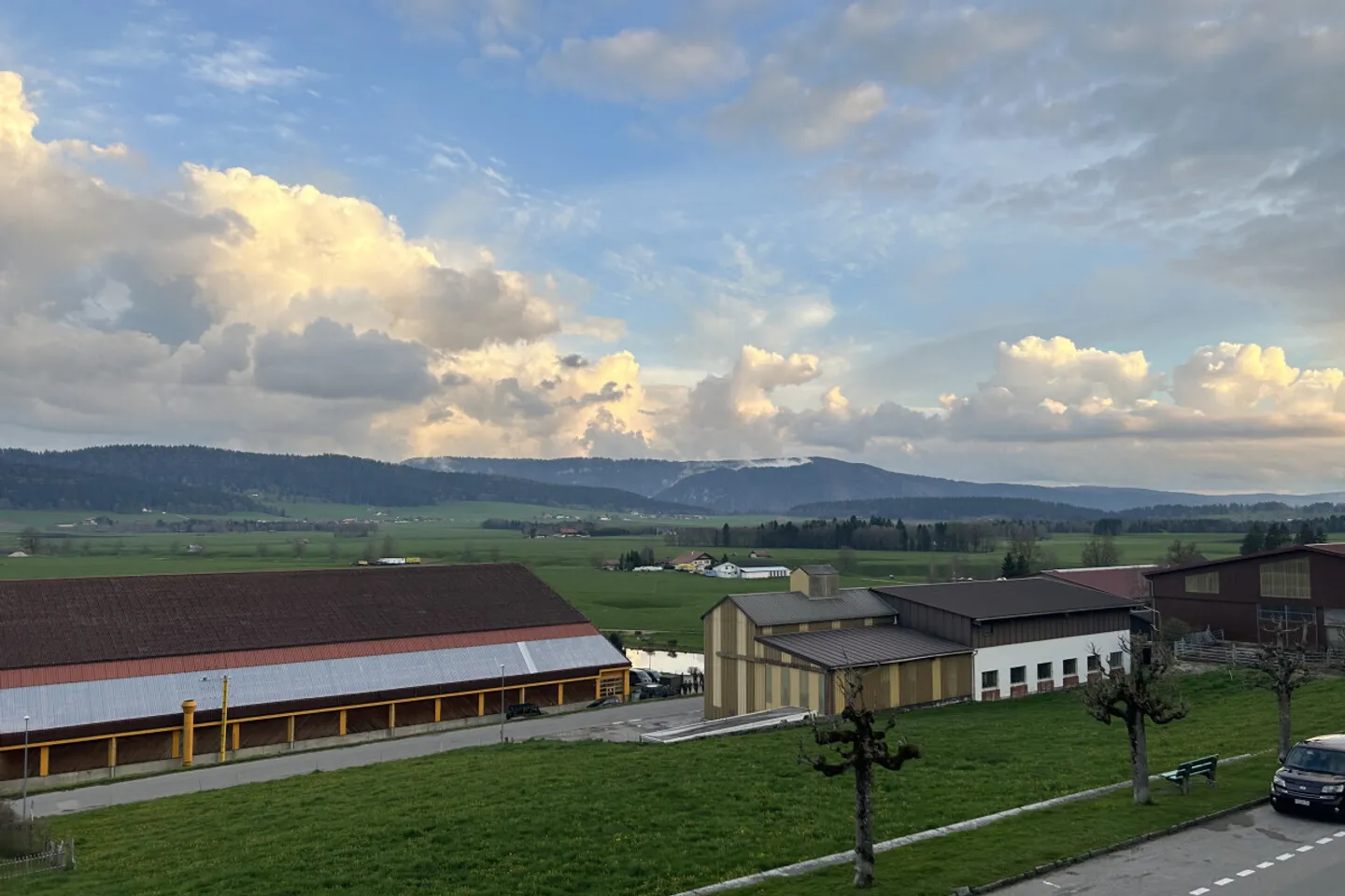 Spazioso e luminoso con vista libera! - Foto 1 di 12