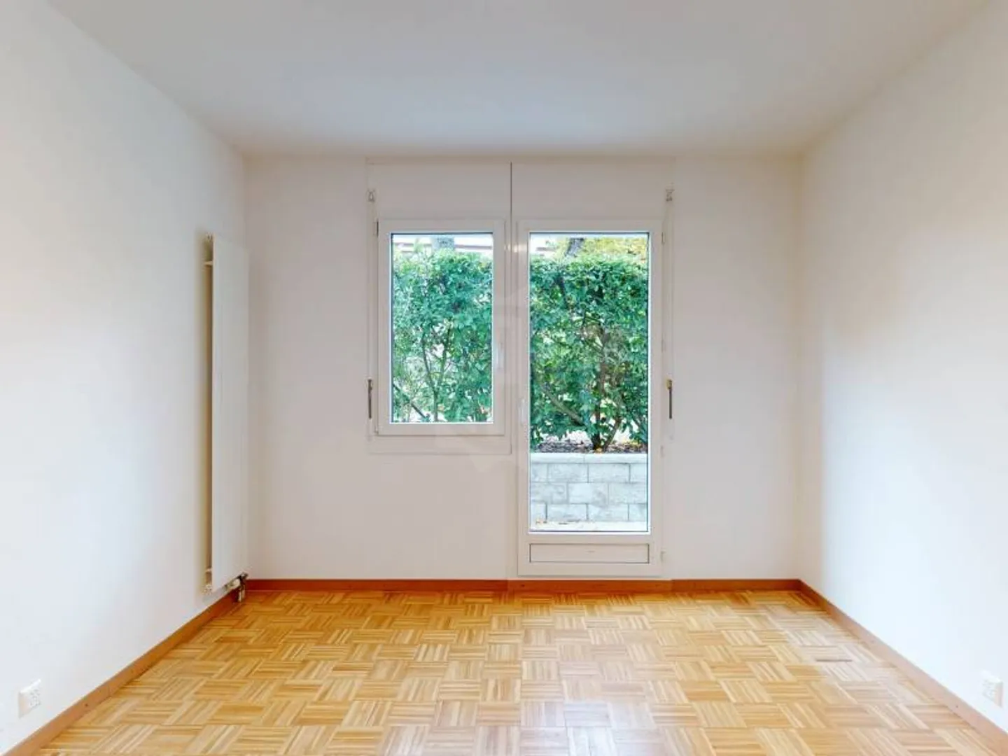 Pleasant Apartment - Bellevue - Photo 9 of 12